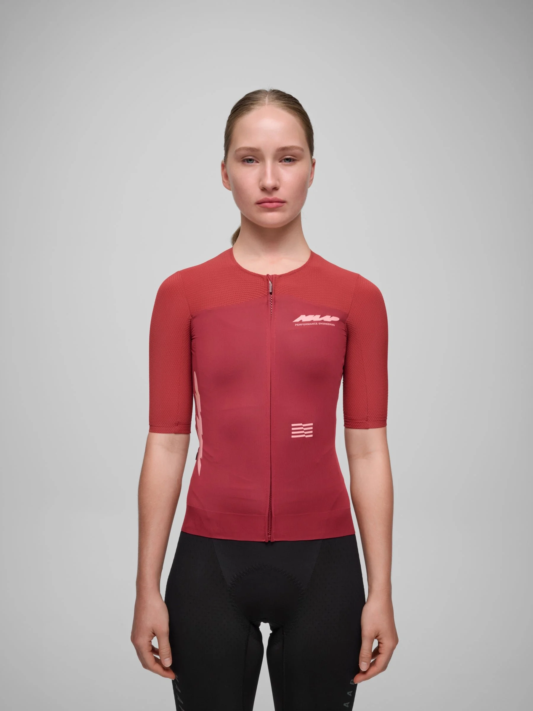 MPWJE250526_CRIM.Women_27sEclipseProRaceJersey_PDP_01.jpg