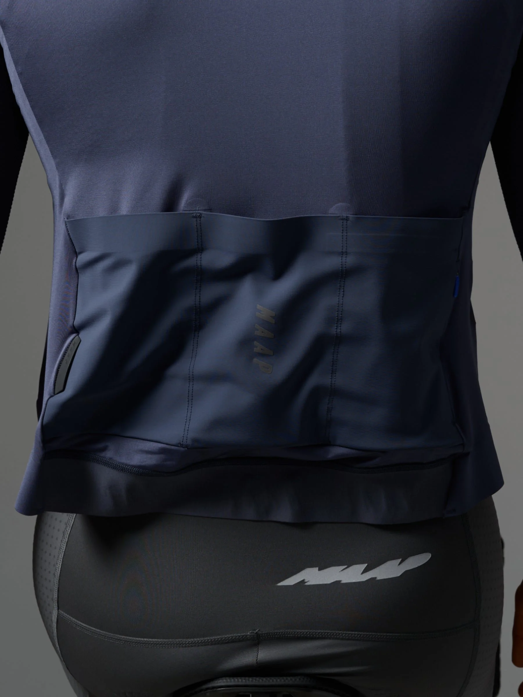 MPWJE250525_ODYS.WomensEclipseProRaceJersey_PDP_Feature_03.jpg