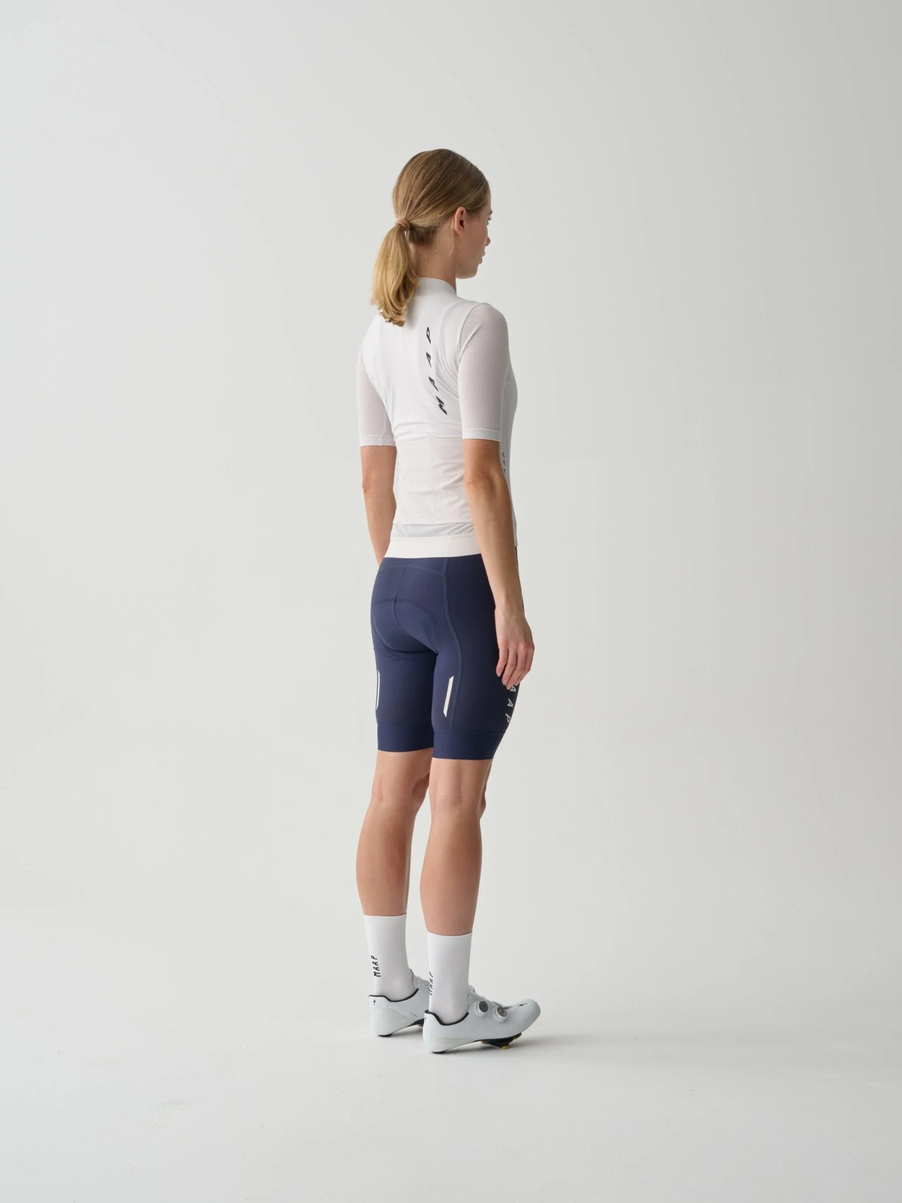 MAP-WAJ279_ANT.Women_s-Evade-Pro-Base-Jersey-2.0_Antarctica_PDP_03.jpg