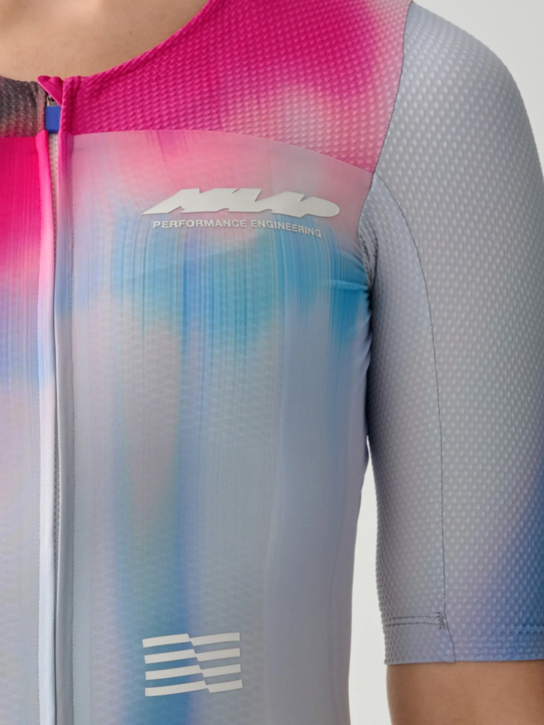 MPWJE250625_GMBLWomen_s_20Solar_20Pro_20Race_20Jersey_PDP_FEATURE_01.jpg