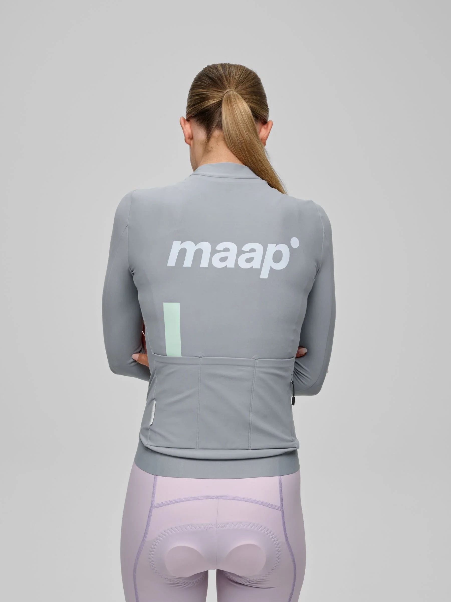 MPWLS260426_TRAD.Women_27s_20Training_20Thermal_20LS_20Jersey_202.0_PDP_04.jpg