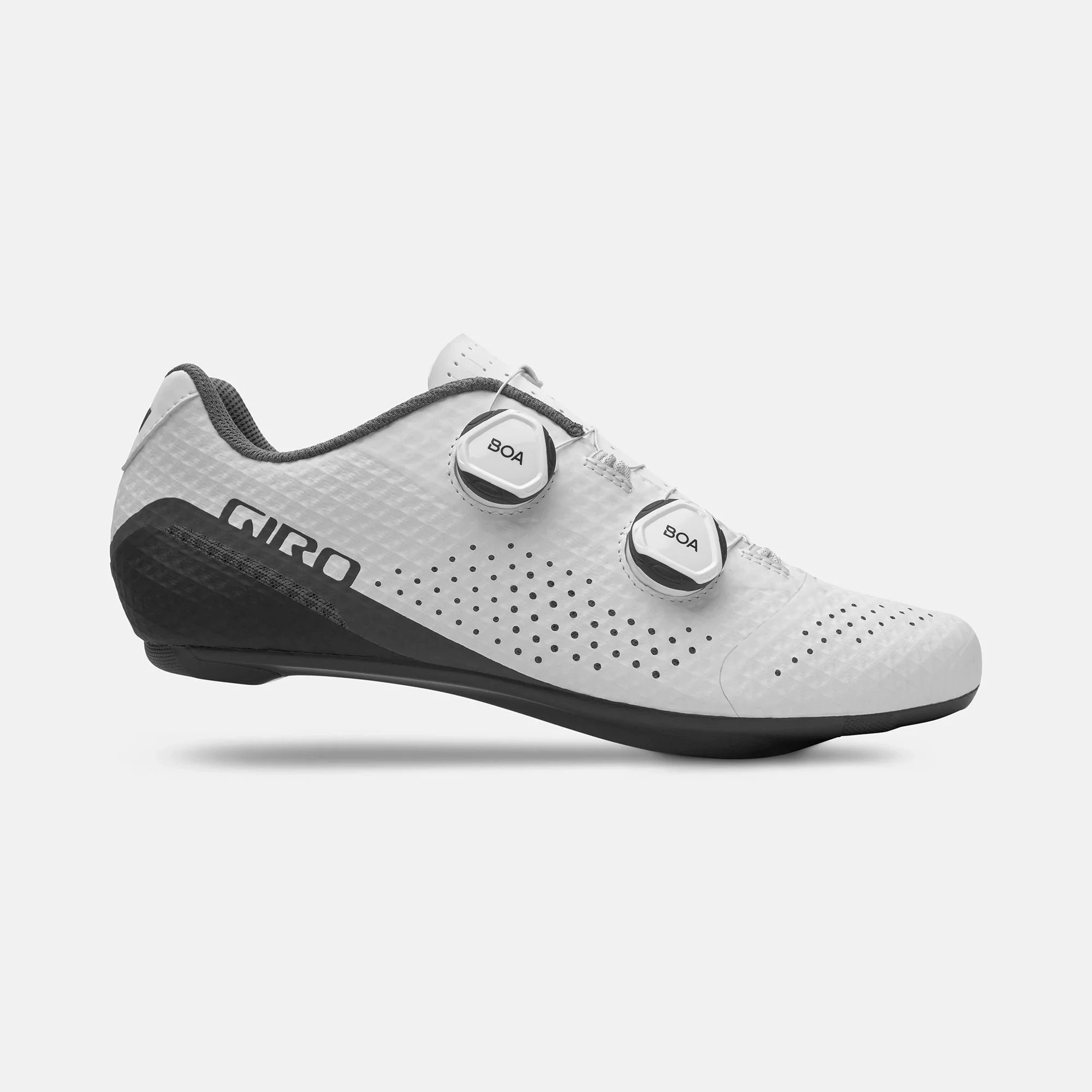 giro-regime-white-women-2.jpg