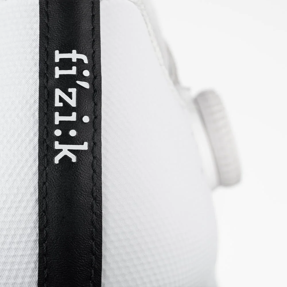 tpr2bmw1c2020_6_fizik-tempo-decos-carbon-wide-white-white_2.jpg
