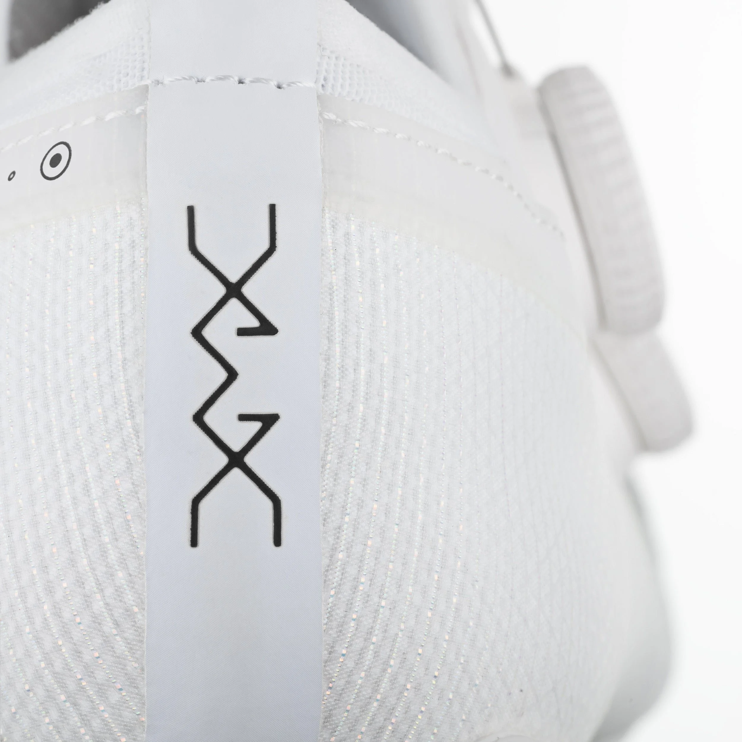 VER1DMR1C2020_7_fizik-vento-vega-carbon-white-white-shoes.jpg