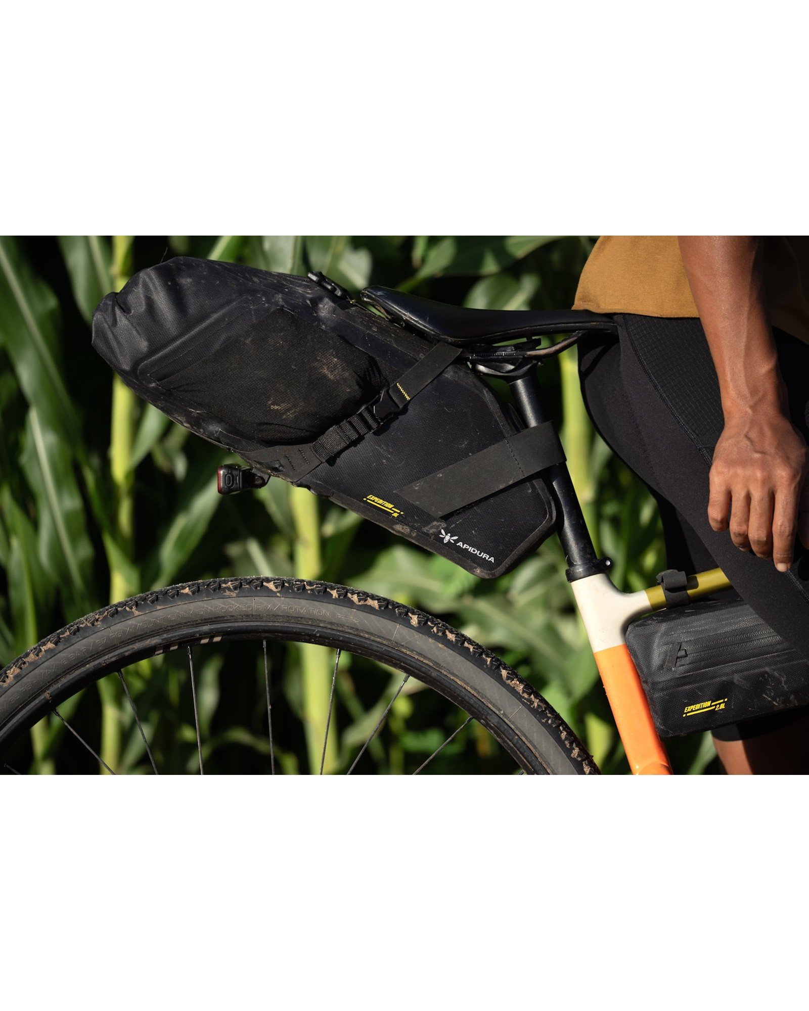 apidura_expedition_saddle_pack_9l_06.jpg