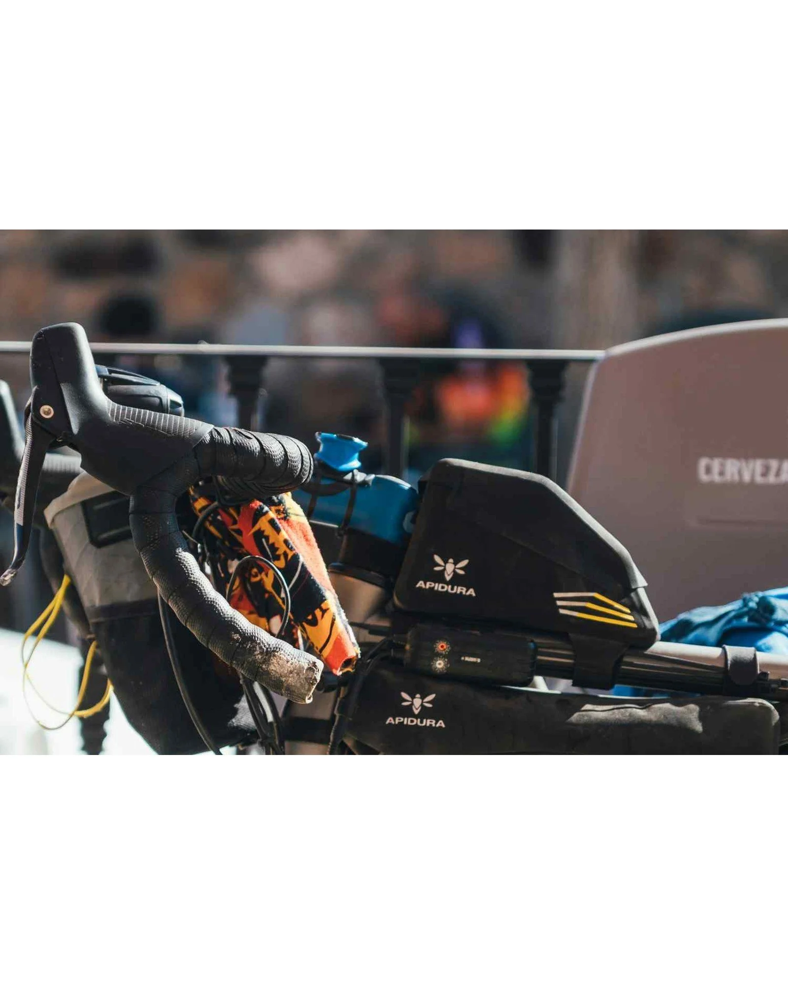 apidura_racing_top_tube_pack_0_5l_06.jpg