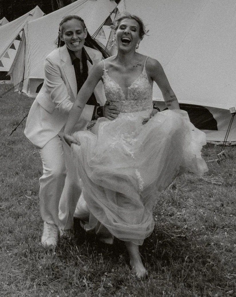 Barefoot bride