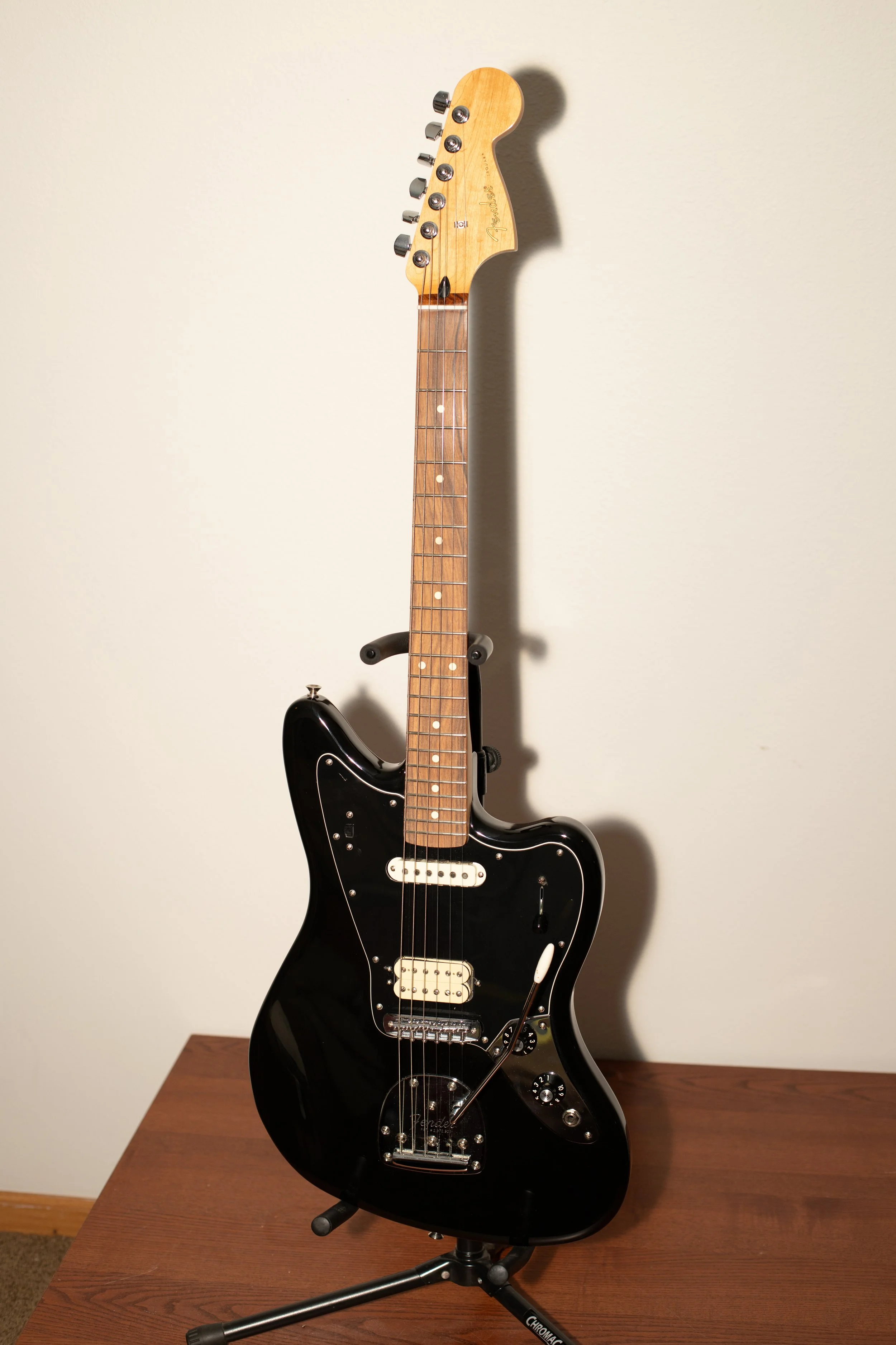 Fender Jaguar, 75th Anniversary
$650