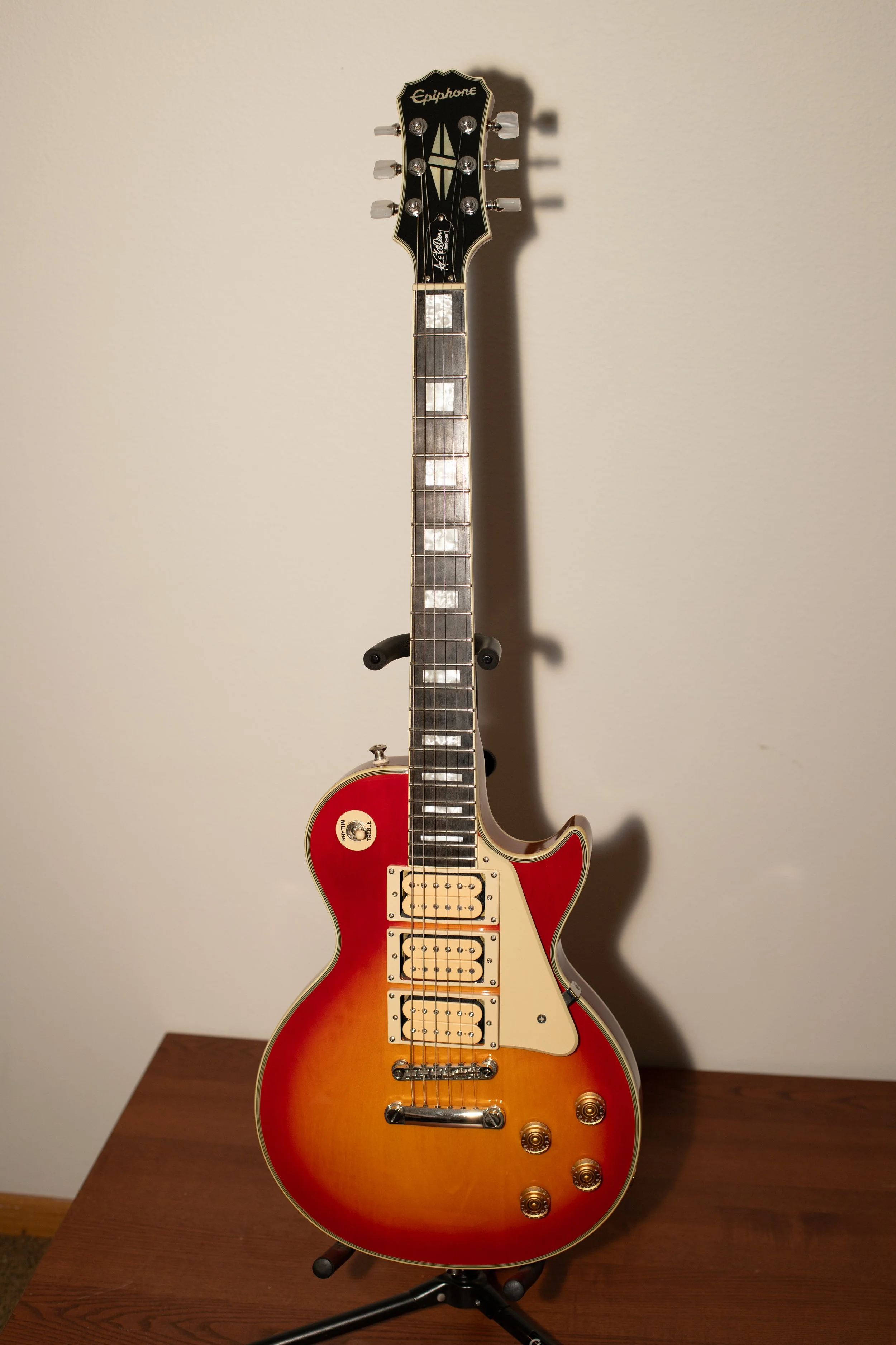 Epiphone Ace Frehley Budokan Les Paul (mint)
$4000