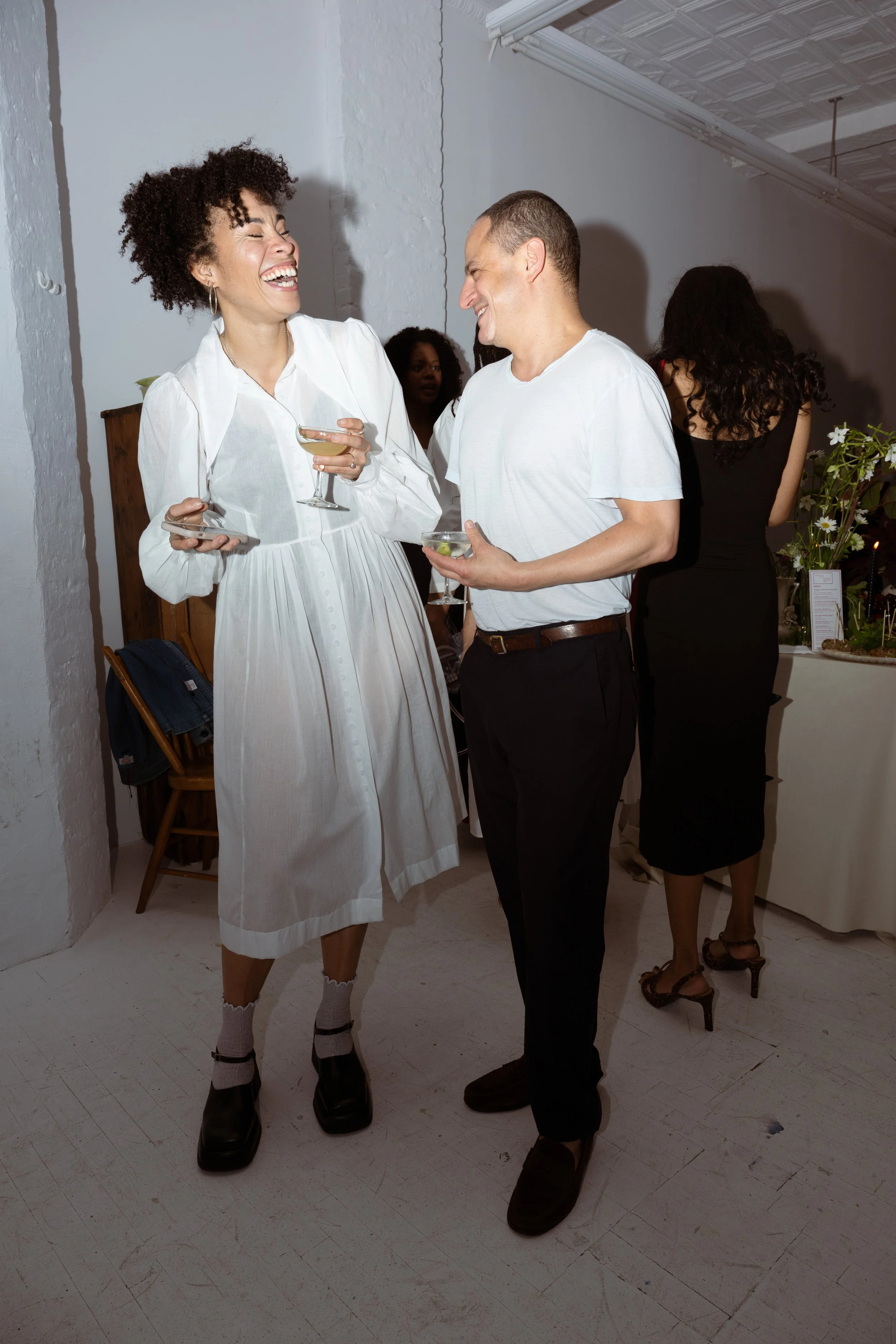 A 2026-07-23-SamanthaPleetxHannahKristinaMetzDinner_LM_@karlatomanelli-157.JPG