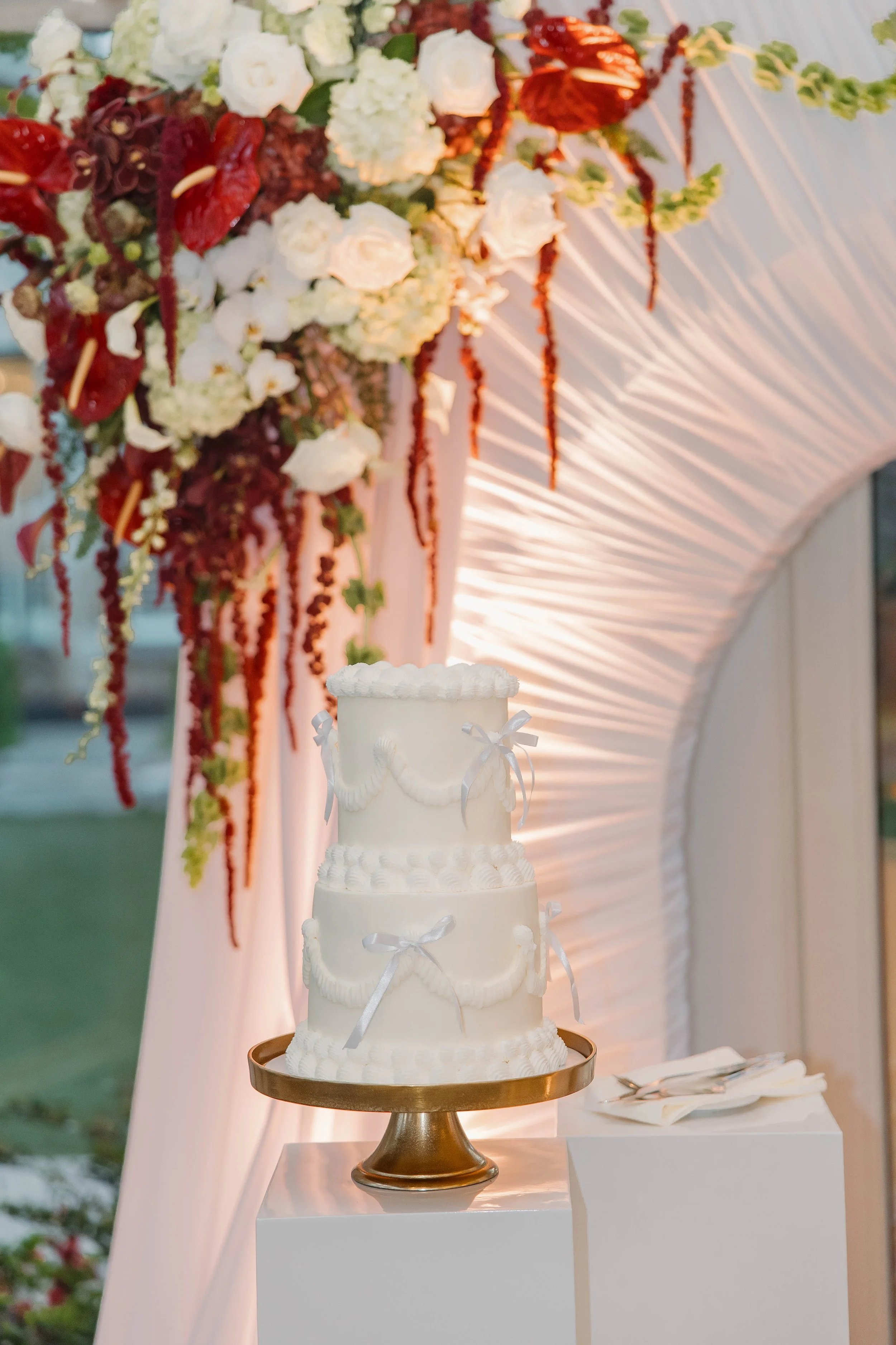 The Country Club Of The South Alpharetta cake  display