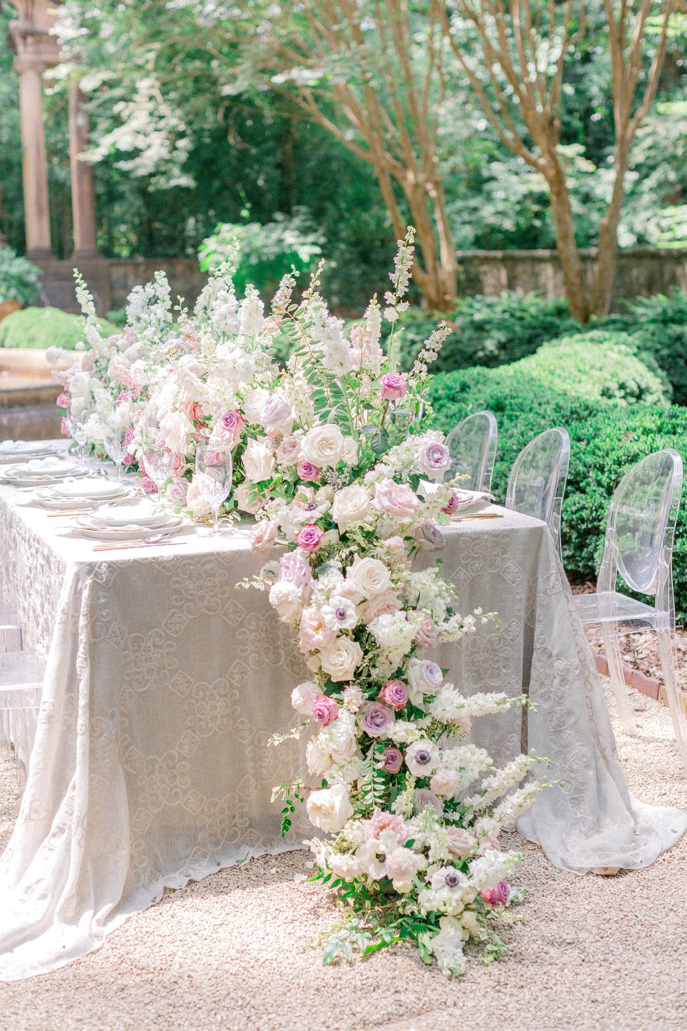 Cascading florals on an estate table at the Swan House