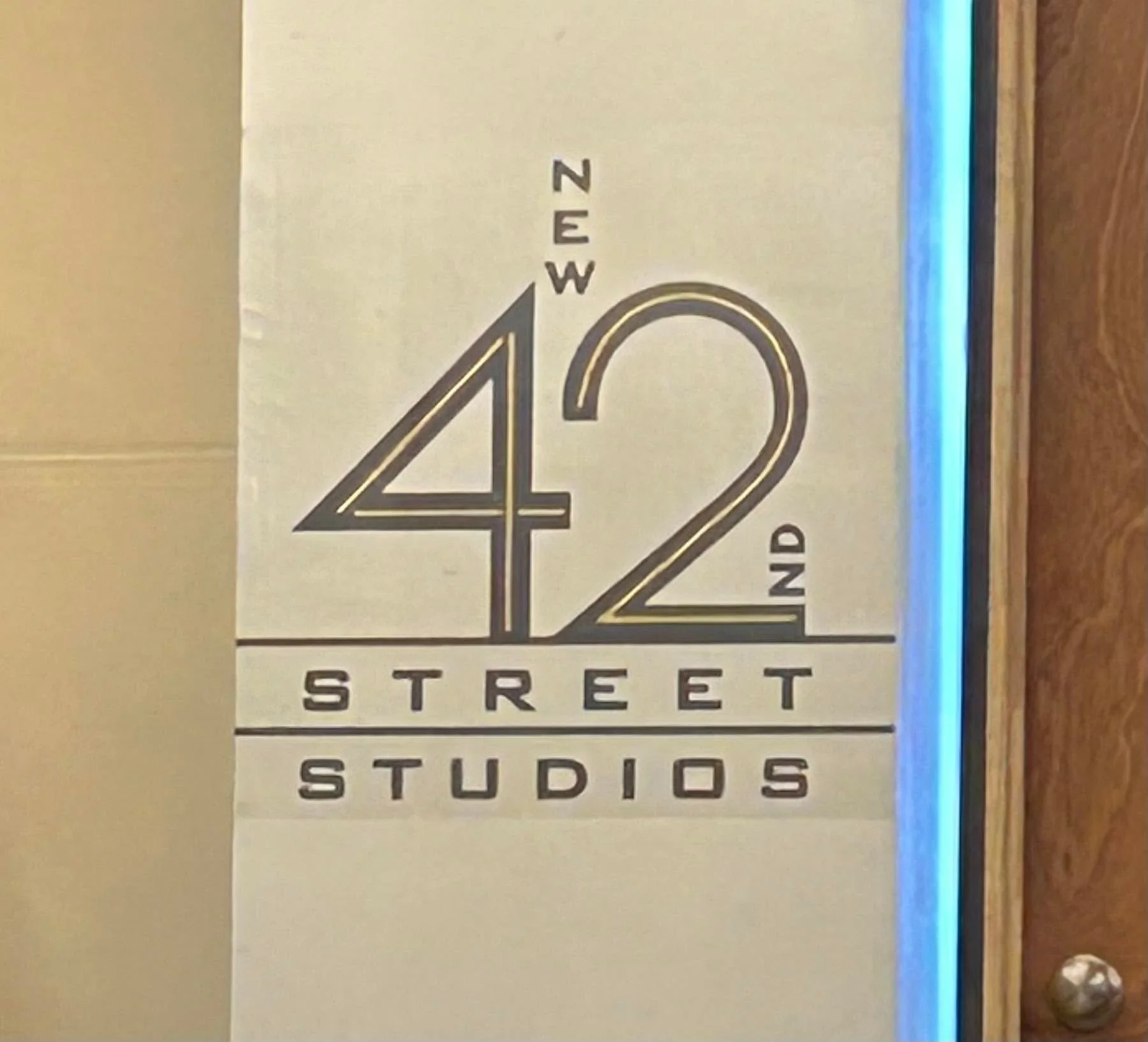 I HAPPEN TO LIKE NEW YORK&hellip;. 
I HAPPEN TO LOVE&hellip;&hellip;.