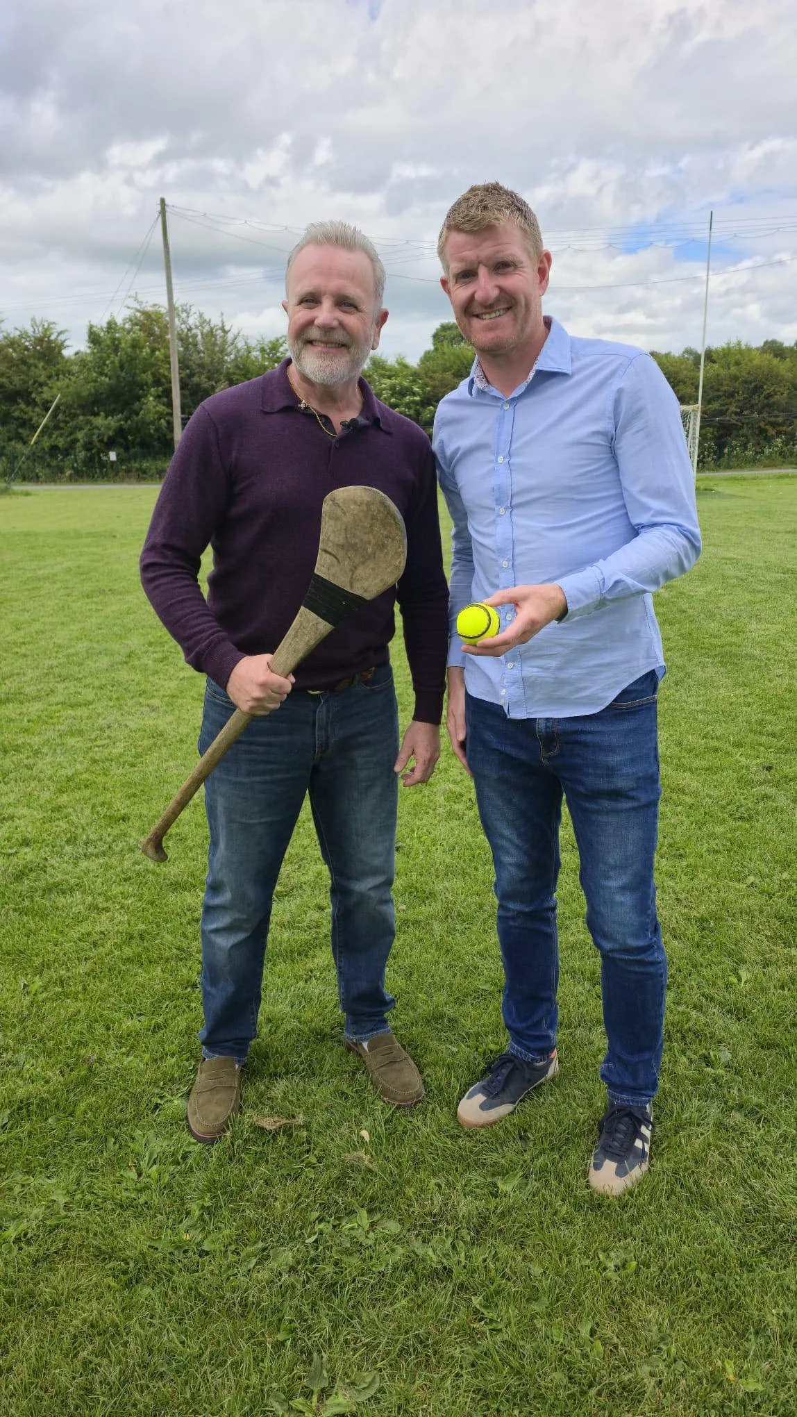 just meself filming with 8 time All Ireland Kilkenny hurler, Richie Power. Me da is laughin down at me. Tipped a ball a bit and had the best laugh. Random fact, he is training the Shelmaliers. Some craic.