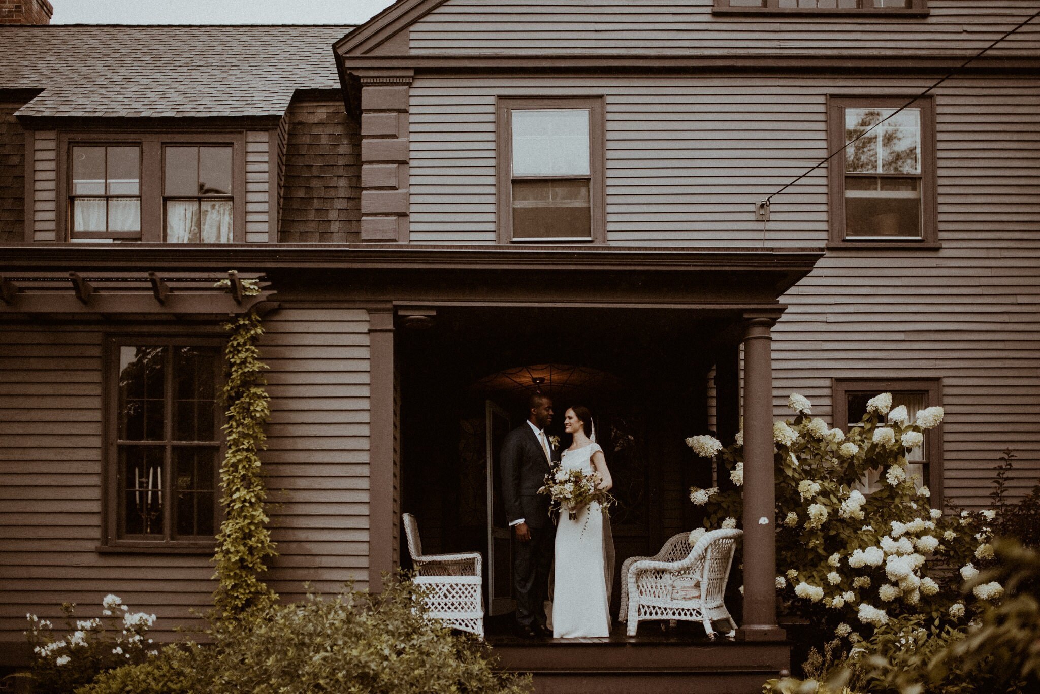 gloriosa-co-curtis-house-wedding-greenfield-western-massachusetts-photographers-vanessaalvesphotography-67.jpg