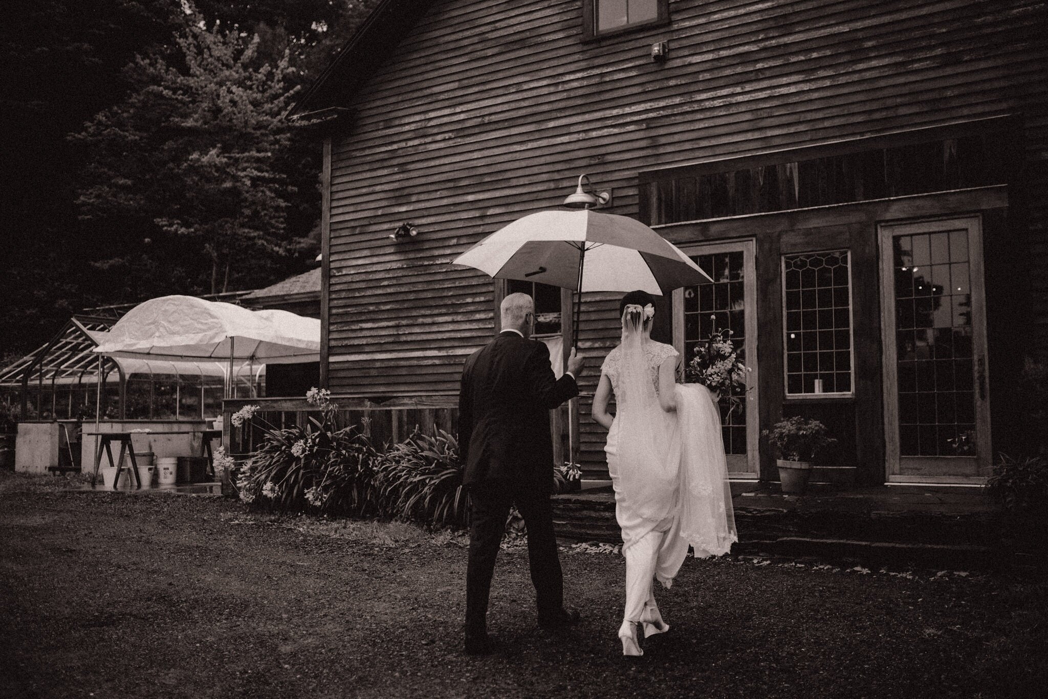 gloriosa-co-curtis-house-wedding-greenfield-western-massachusetts-photographers-vanessaalvesphotography-68.jpg