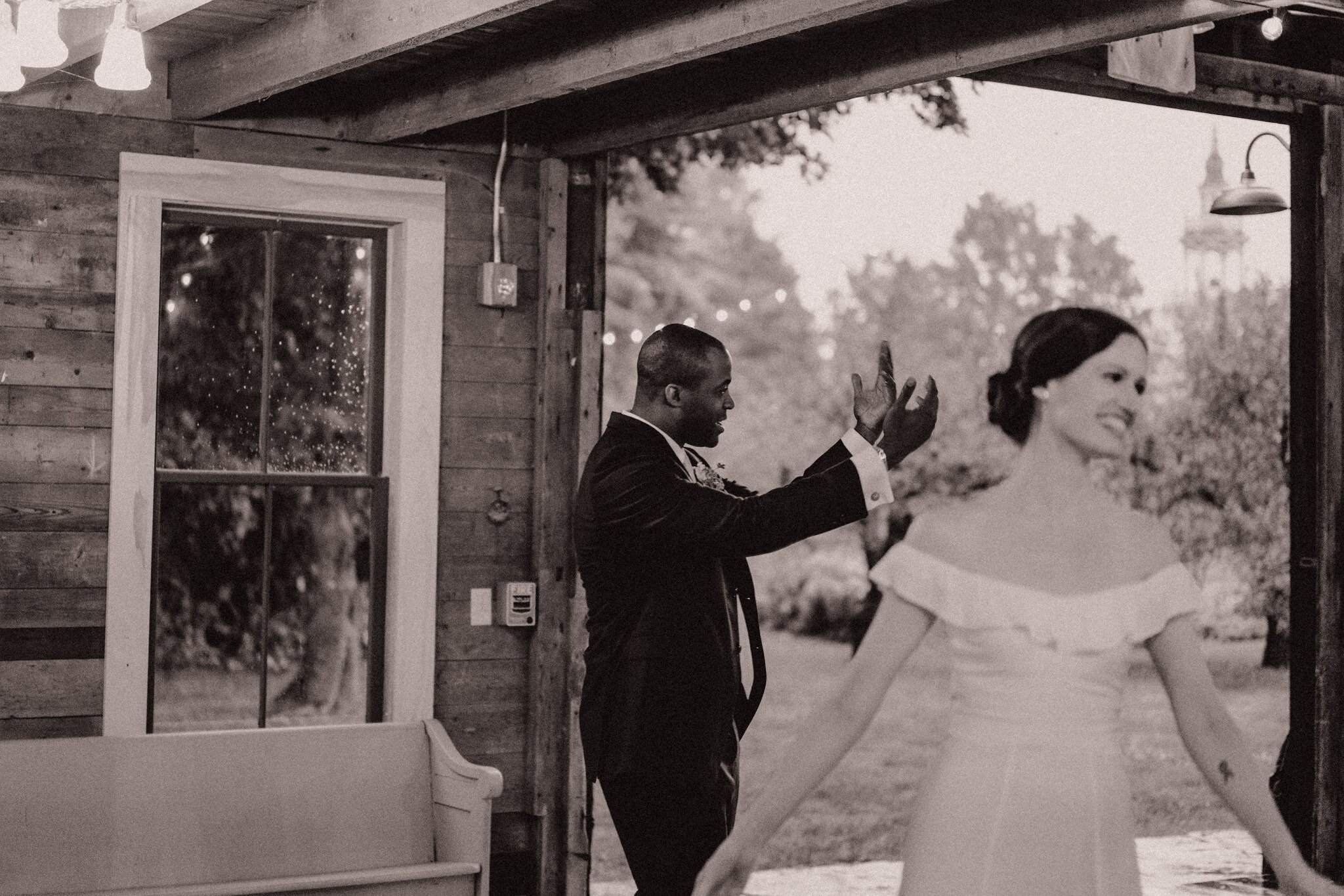 gloriosa-co-curtis-house-wedding-greenfield-western-massachusetts-photographers-vanessaalvesphotography-108.jpg