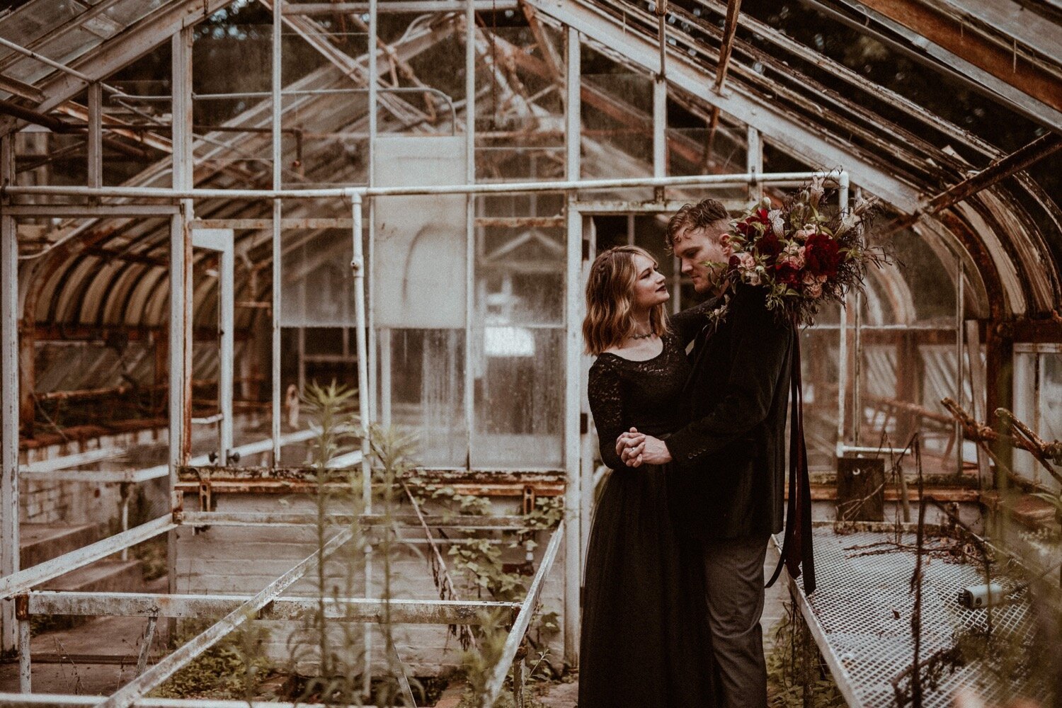 abandoned-greenhouse-vanessaalvesphotography-boston-wedding-elopement-photographer-21.jpg