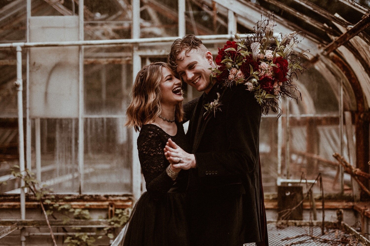 abandoned-greenhouse-vanessaalvesphotography-boston-wedding-elopement-photographer-22.jpg
