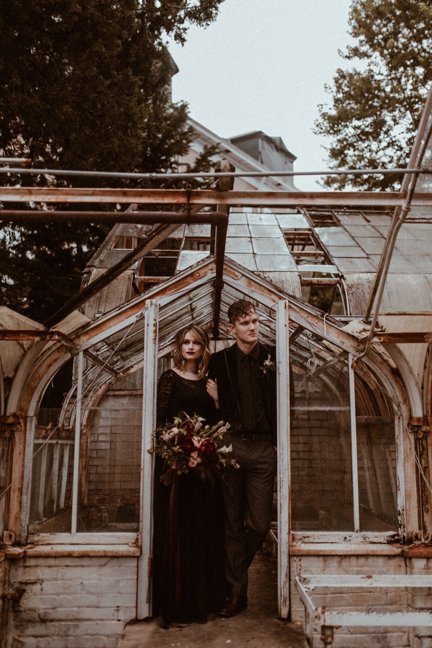 abandoned-greenhouse-vanessaalvesphotography-boston-wedding-elopement-photographer-27.jpg