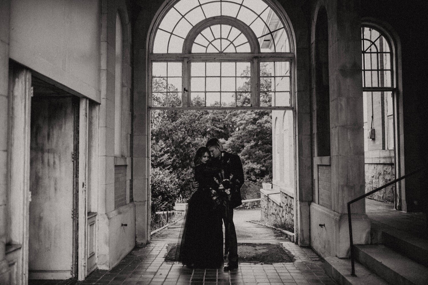 abandoned-greenhouse-vanessaalvesphotography-boston-wedding-elopement-photographer-51.jpg