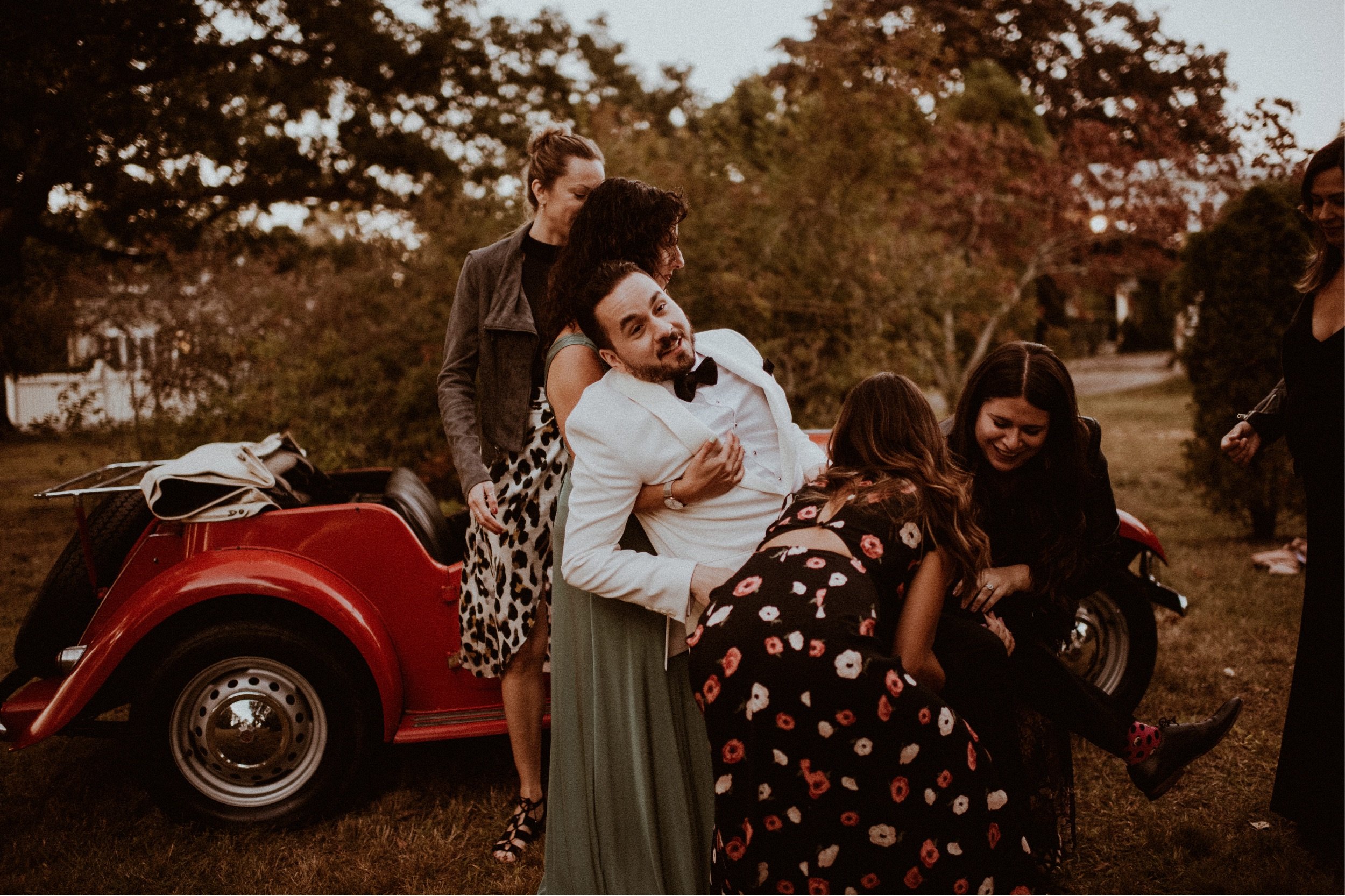 100_Timeless Backyard Wedding in Rhode Island - Vanessa Alves Photography.jpg