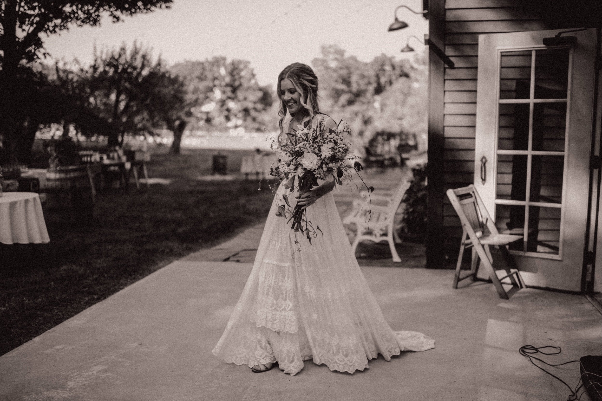 038_Gloriosa & Co Fall Wedding at The Curtis House Ashfield MA - Vanessa Alves Photography.jpg