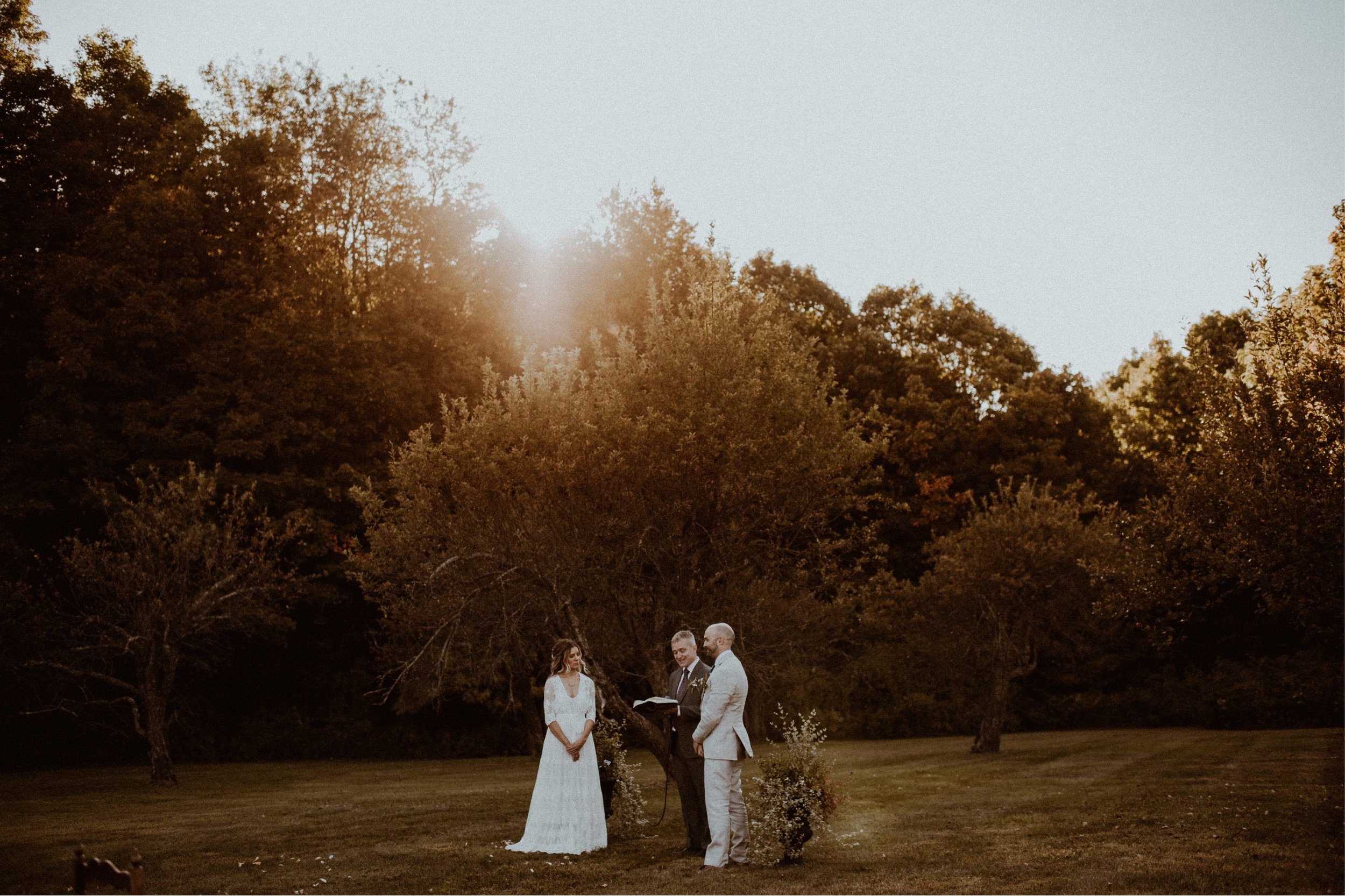 076_Gloriosa & Co Fall Wedding at The Curtis House Ashfield MA - Vanessa Alves Photography.jpg