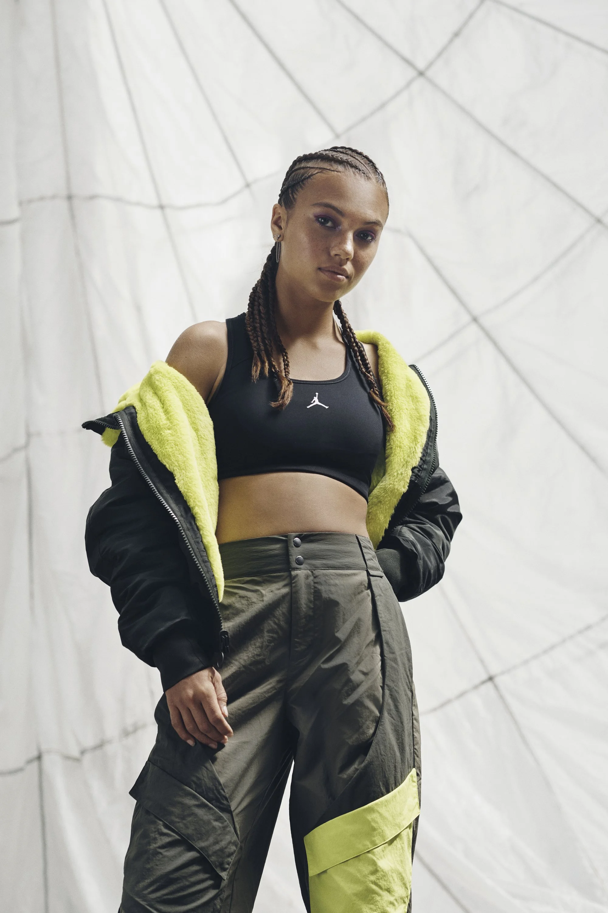 SP20_JD_Modern_WMNS_FlightCapsule_BomberJacket_05_original (1).jpg