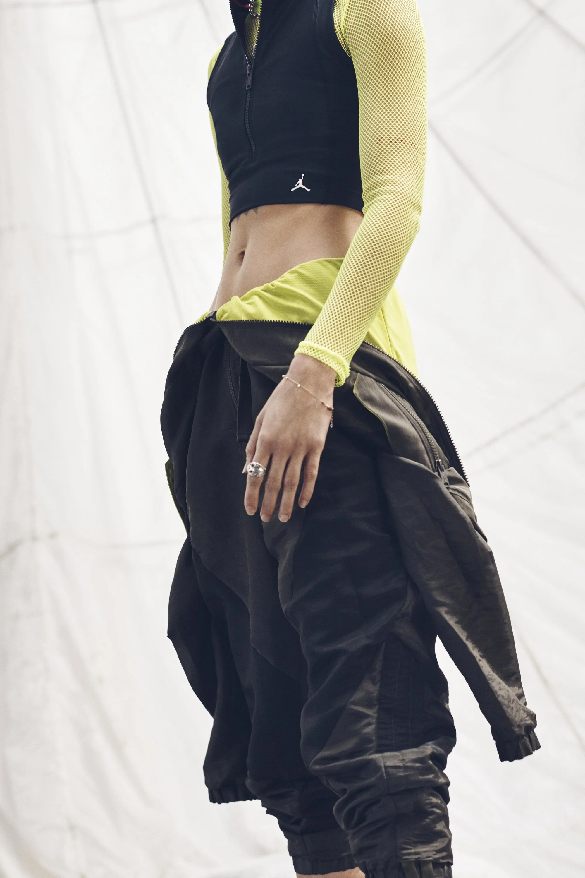 SP20_JD_Modern_WMNS_FlightCapsule_FlightSuit_03_original (1).jpg