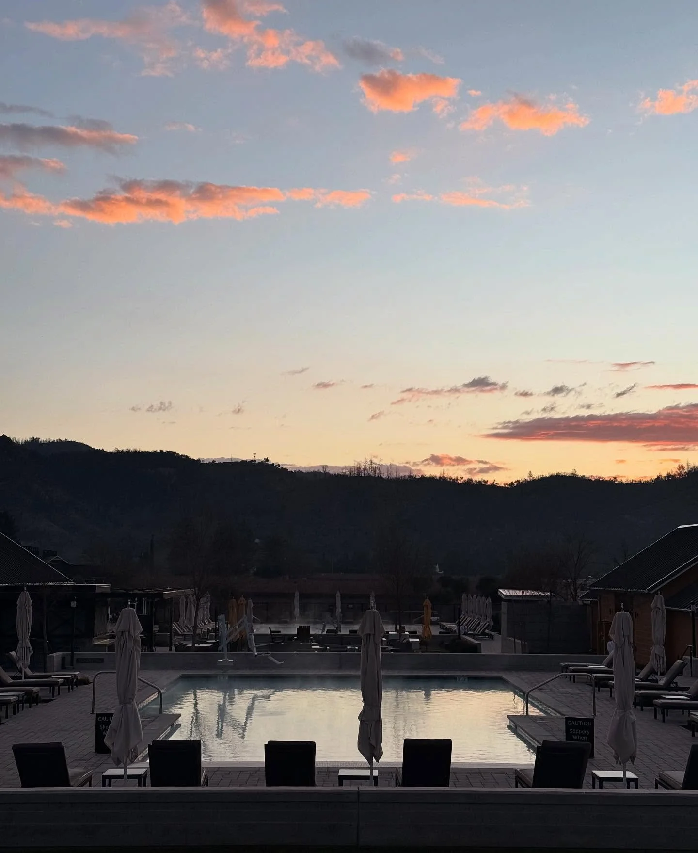 January sunrise in Calistoga @fsnapavalley 

Contact @hedonistluxurytravel to book your next travels, elevated with perks such as :
 
🍳 Breakfast for two included (in hotel restaurant or in room dining) 
⬆️ One category room upgrade subject to avail