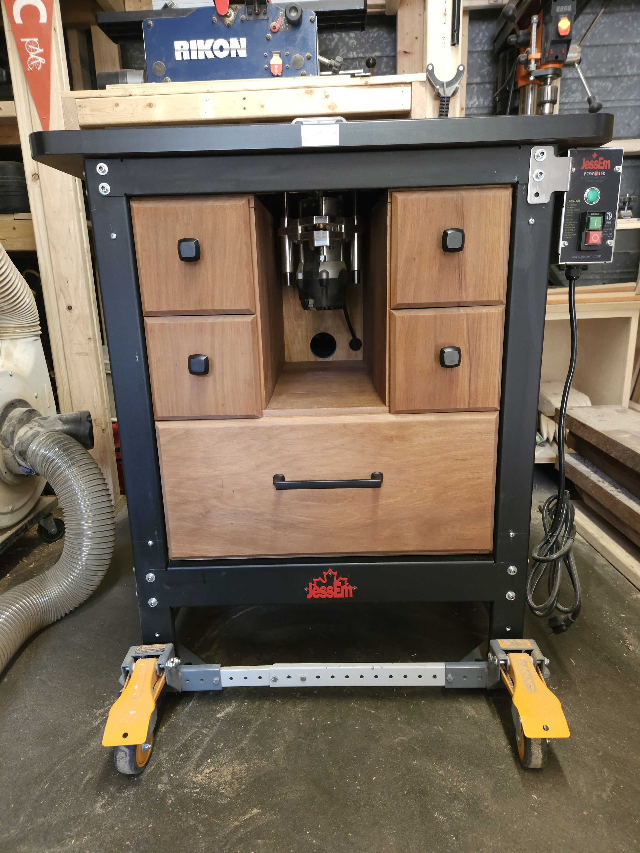 Router Table Cabinet (2024)