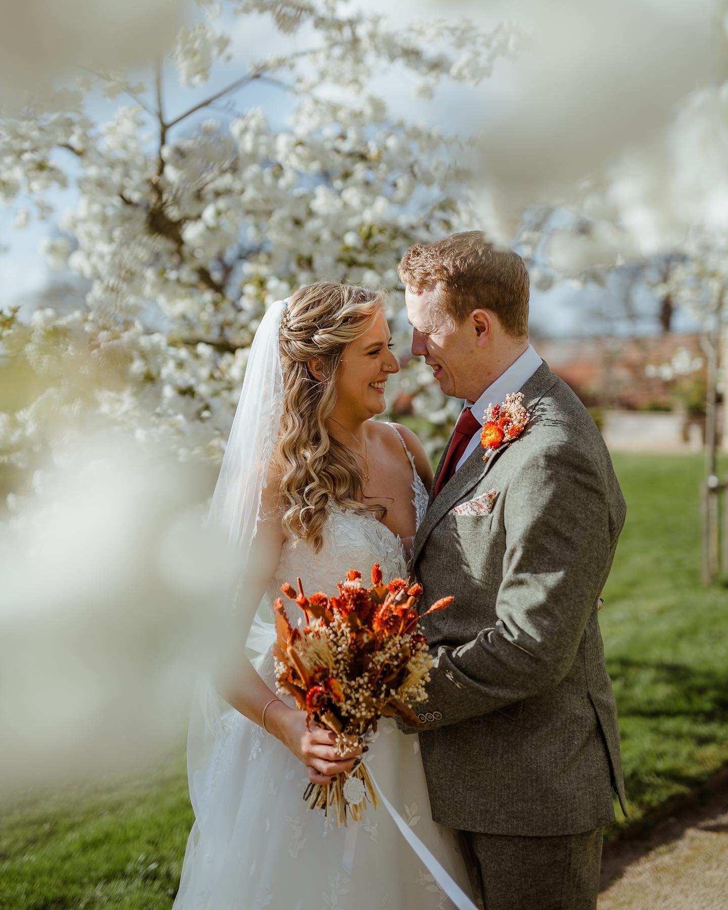 Spring vibes all around us 🥰

V &amp; C here on their absolutely amazing day in @thorpegarden with spring blossoms 🤍
I literally asked for sunshine for their day and.. after many days of rain it was fully sunny with fluffy clouds!
We were blessed. 
