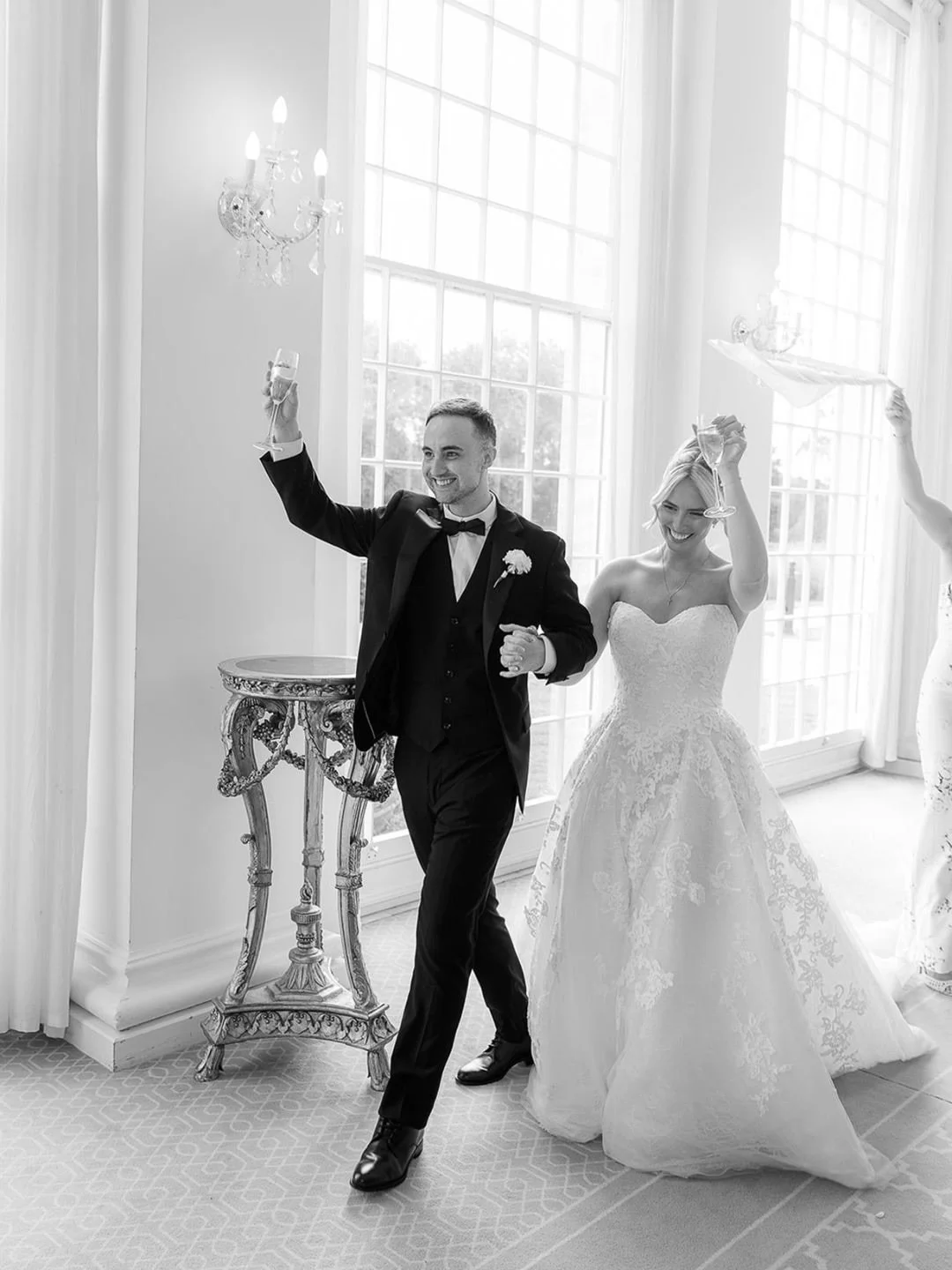 A June wedding of D&amp;E at Rushton Hall, one of Northamptonshire&rsquo;s most beautiful historic wedding venues.

With its magnificent 16th-century architecture, elegant interiors, grand windows and beautifully kept gardens, Rushton Hall has such a
