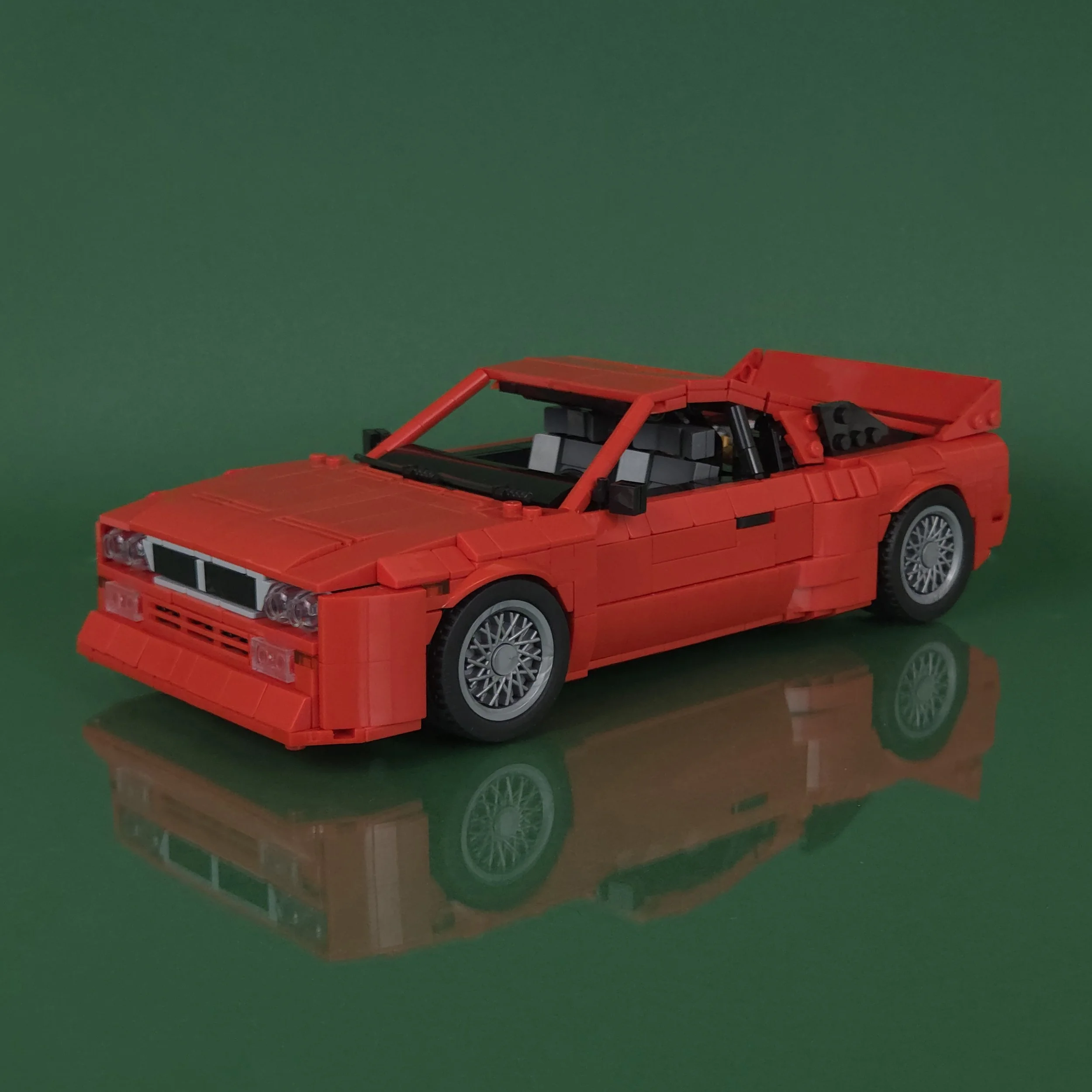 01 Lancia Rally 037 Stradale 45 mid.jpg