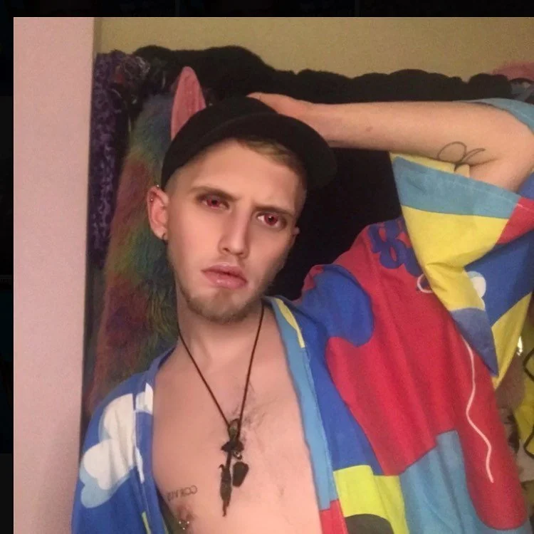 leroy.ttf [2020-02-26T15ː27ː19.000Z] B9CPvbjHwwI.jpg