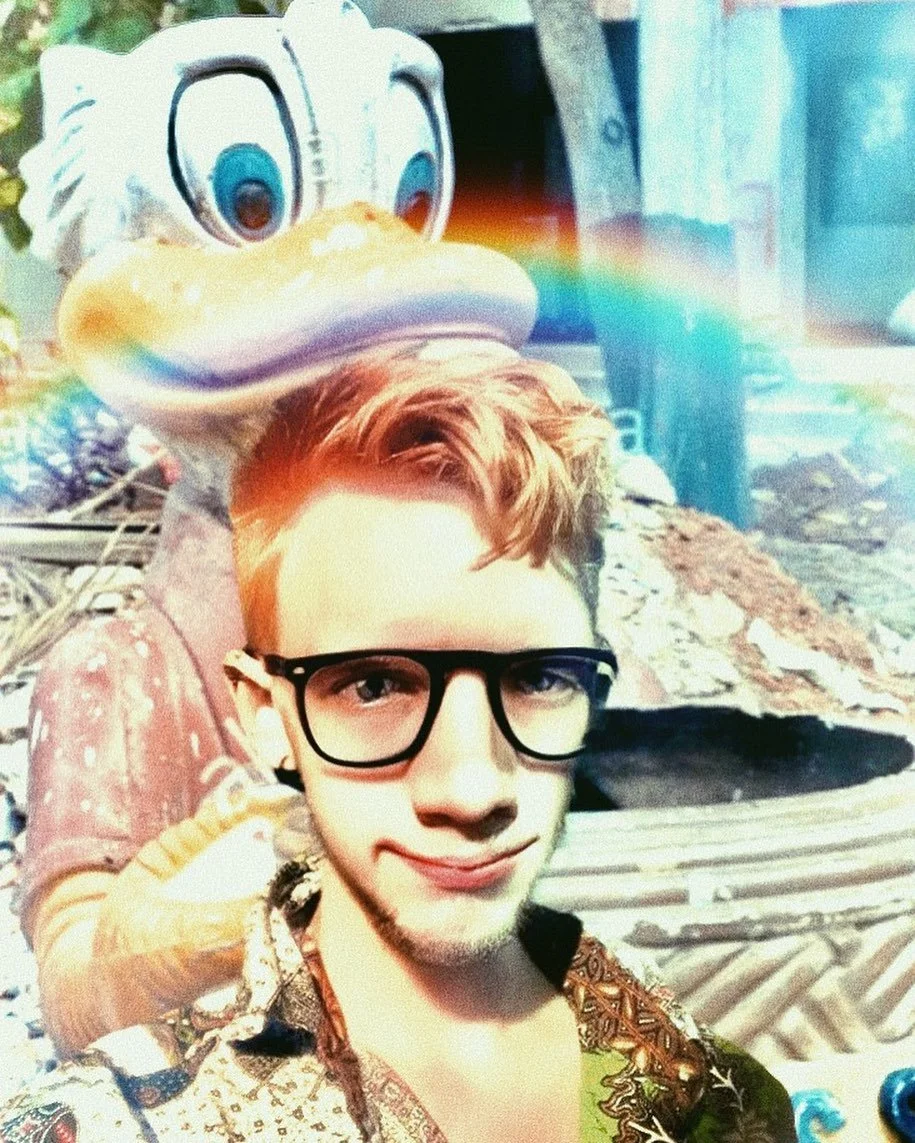 leroy.ttf [2020-02-24T09ː54ː48.000Z] B88gGRondCH.jpg