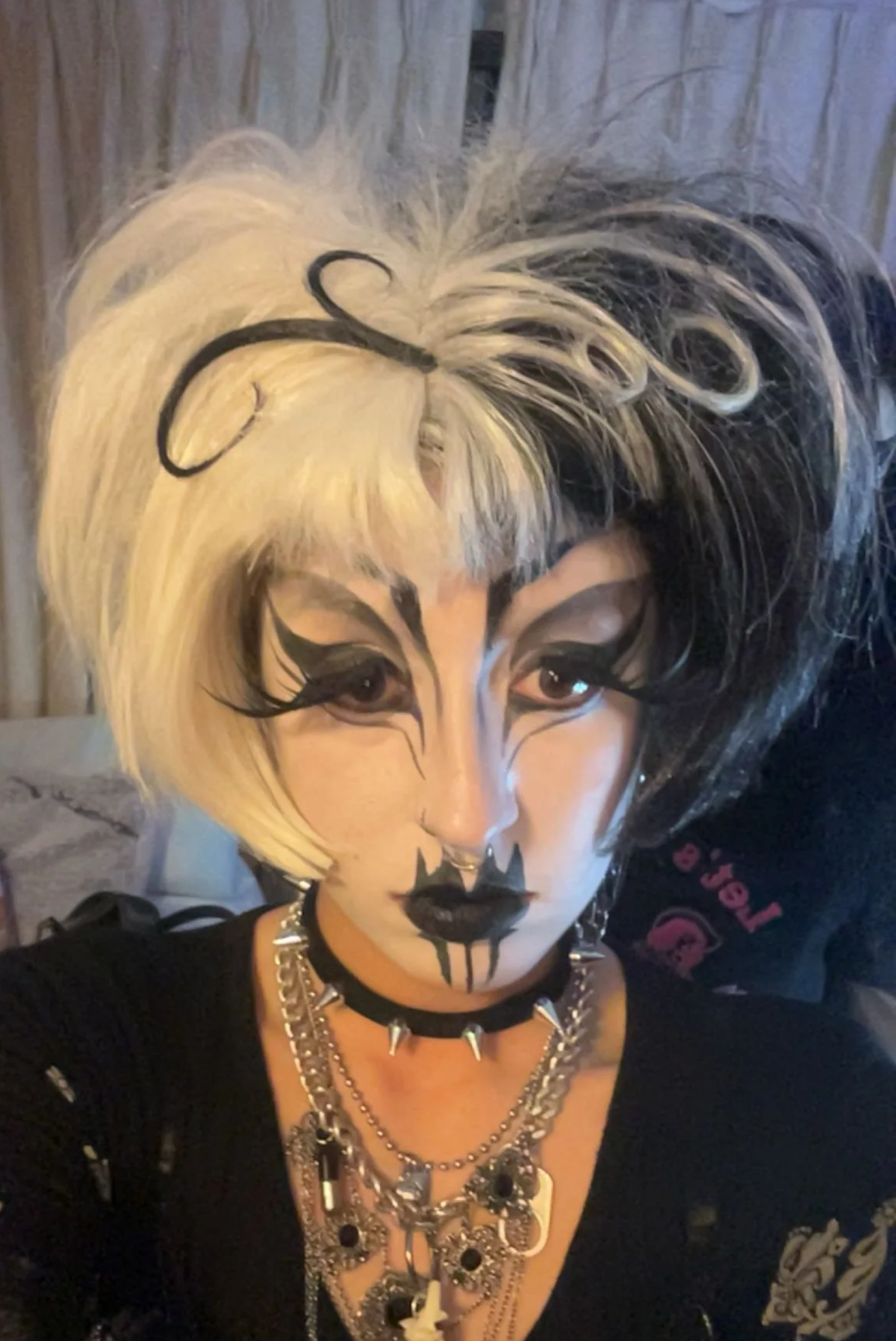 Gothic, stage makeup