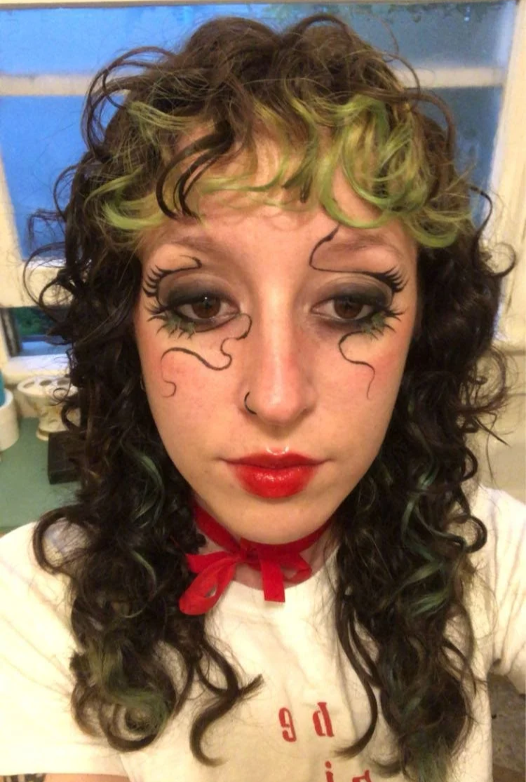 Editorial liner and drawn on lashed