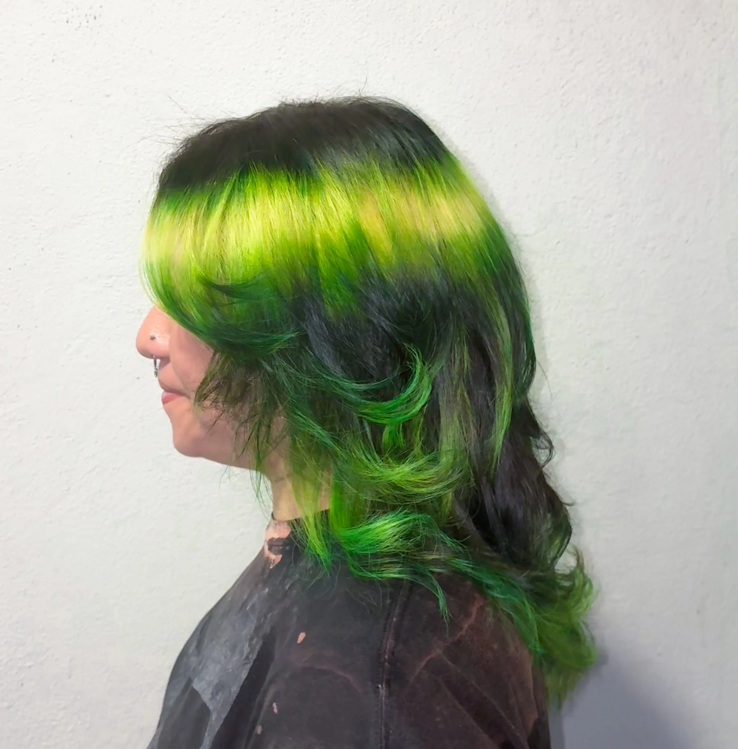 Neon light green halo and peek-a-boo