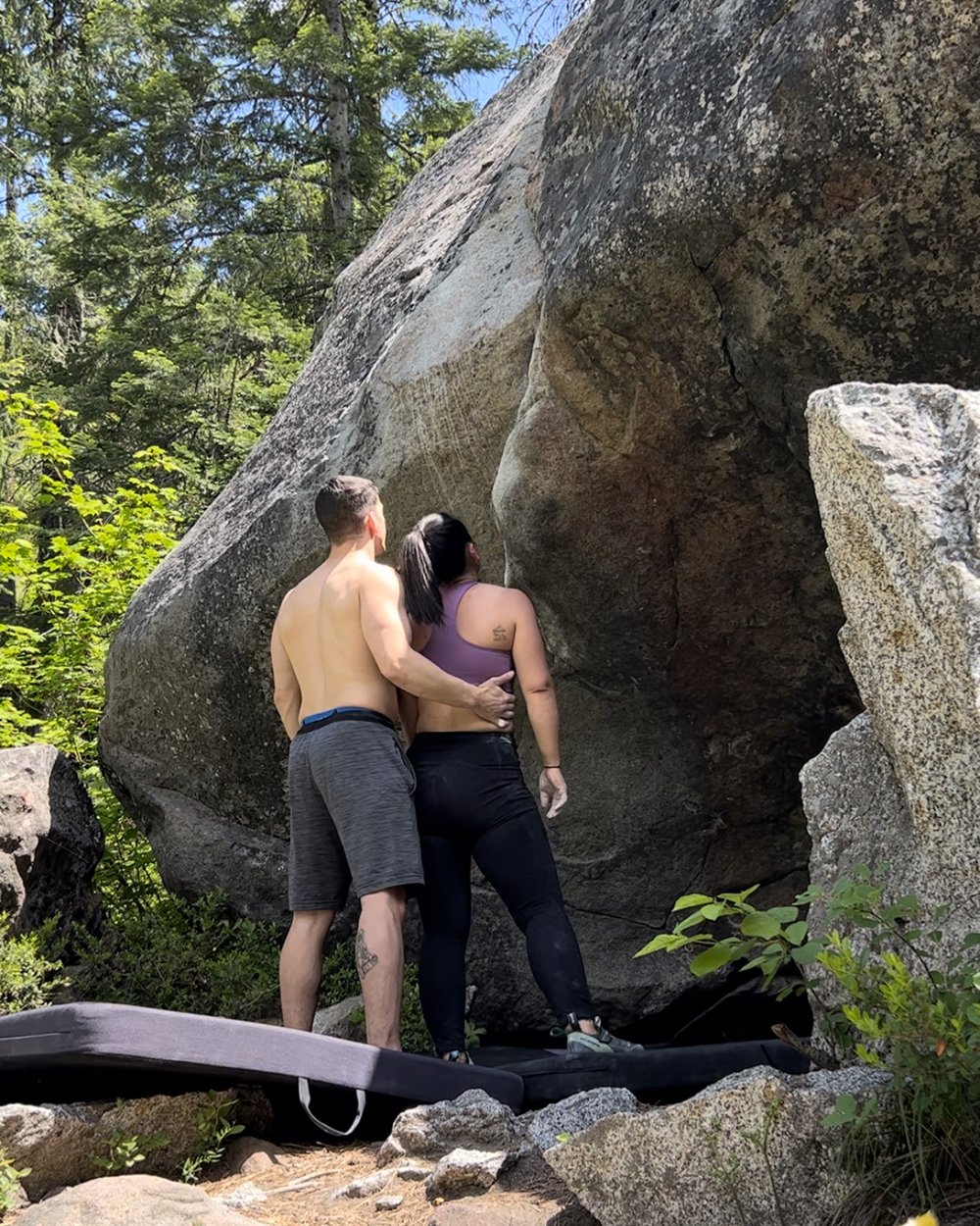  Looking for beta together between my attempts on Sleeve Ace V3 in Swiftwater Boulders.  