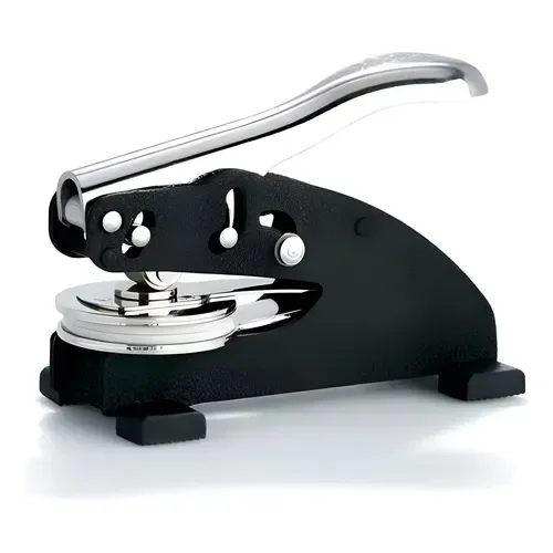 Sello de impresión con base negra y palanca metálica.