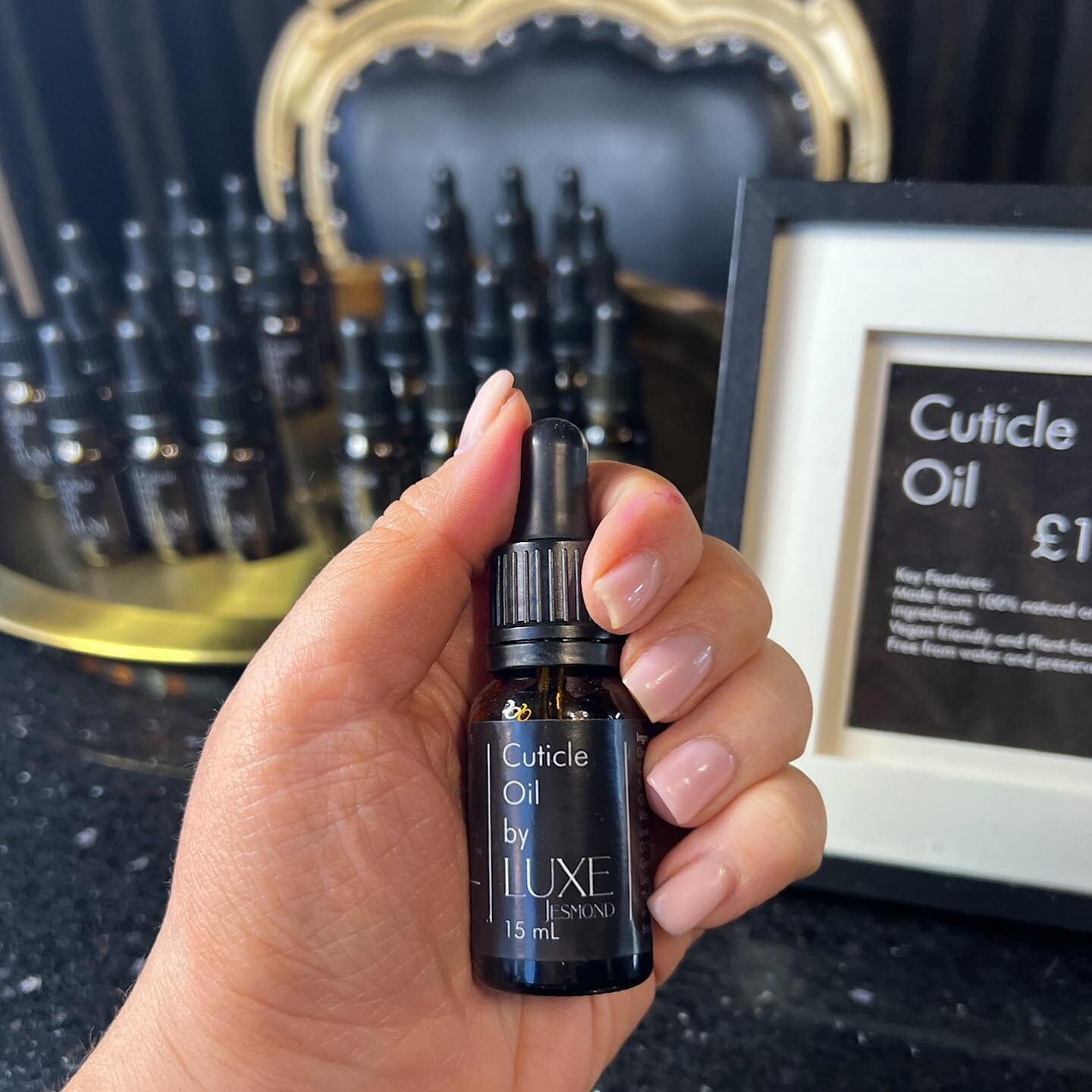 Our Perfectly formulated Cuticle Oil 🌟