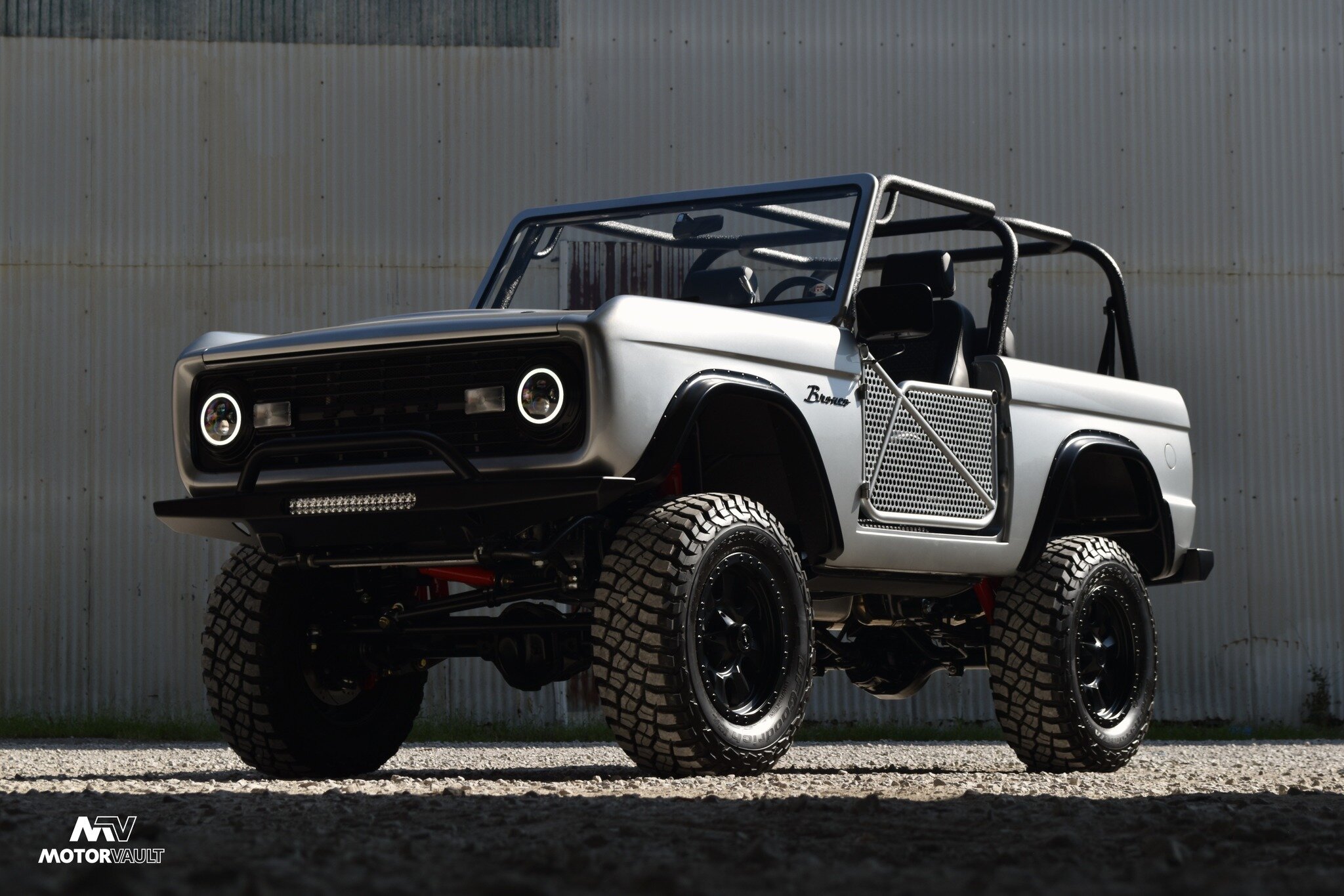 The 1973 Ford Bronco Resto-Mod is LIVE on Bring a Trailer! 

https://bringatrailer.com/listing/1973-ford-bronco-178/ 

#Bronco #Restomod #FordBronco #4x4 #1970s #vehiclesforenthusiasts #CoyoteV8 #BringATrailer #CarVault