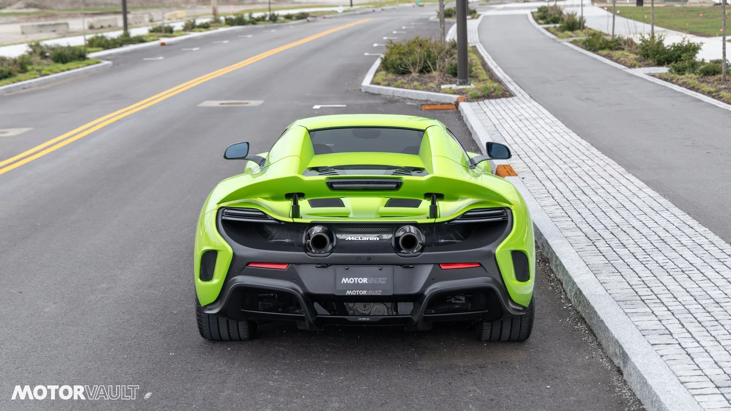 Used 2016 McLaren 675LT photo 10