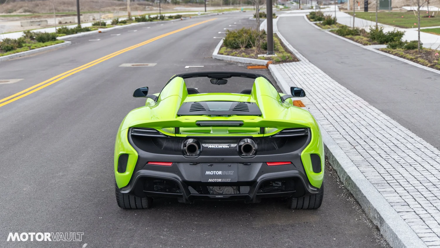 Used 2016 McLaren 675LT photo 20