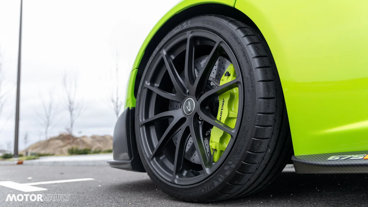 Used 2016 McLaren 675LT photo 22