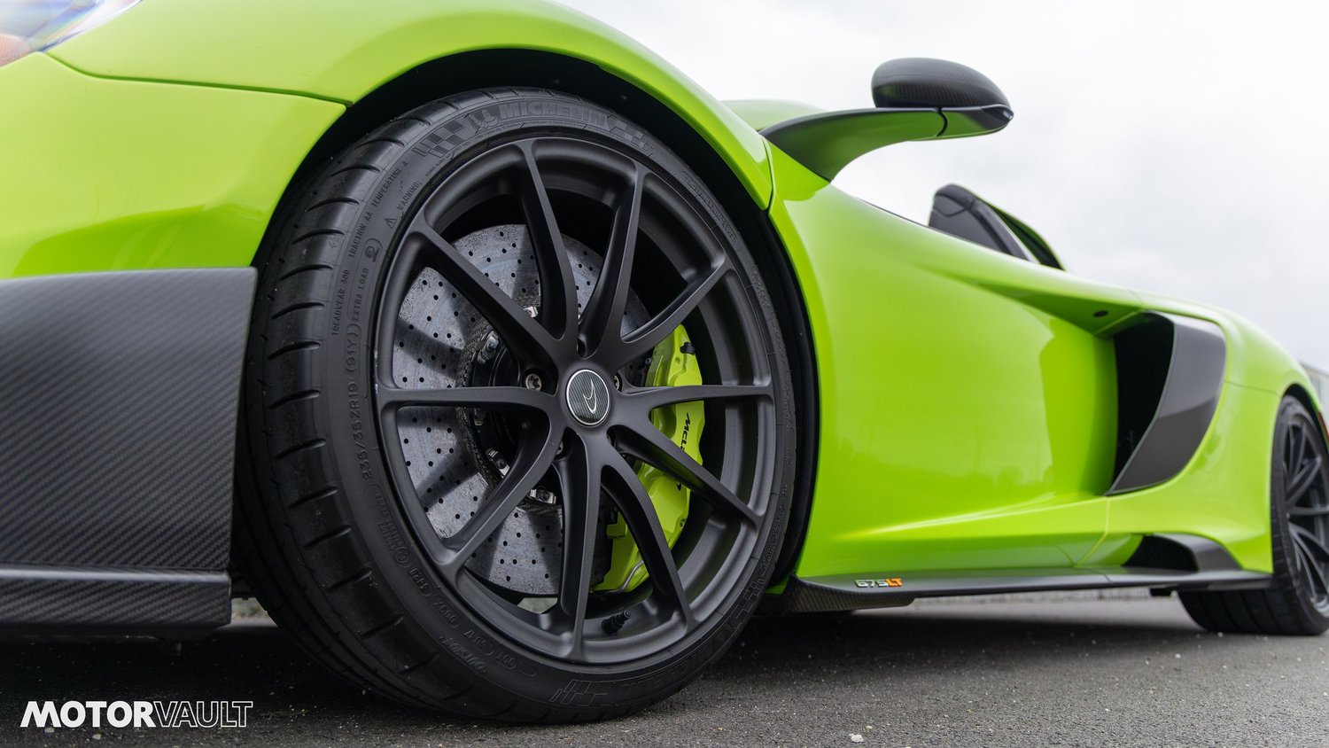 Used 2016 McLaren 675LT photo 23