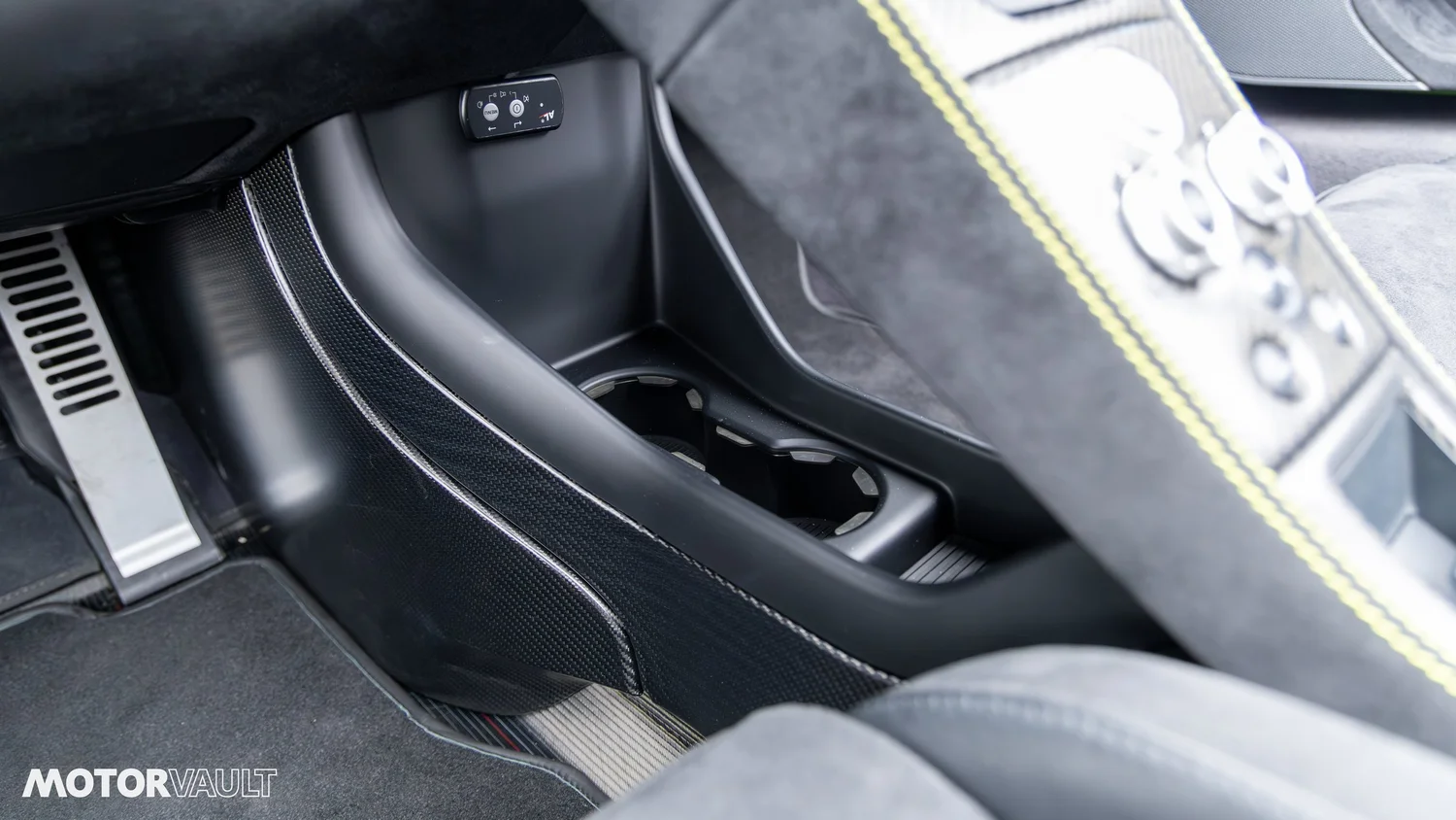 Used 2016 McLaren 675LT photo 36