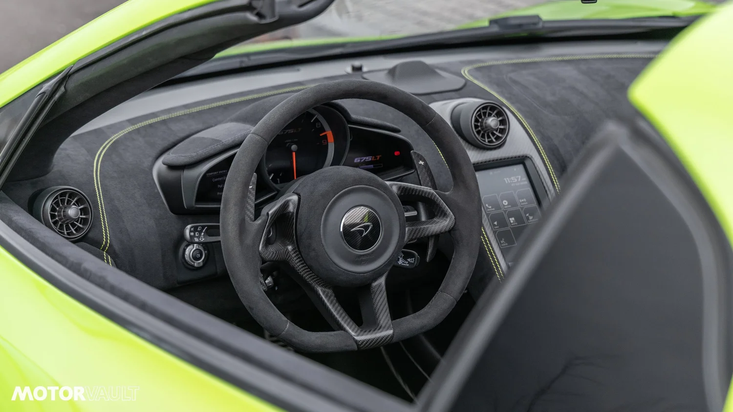 Used 2016 McLaren 675LT photo 39